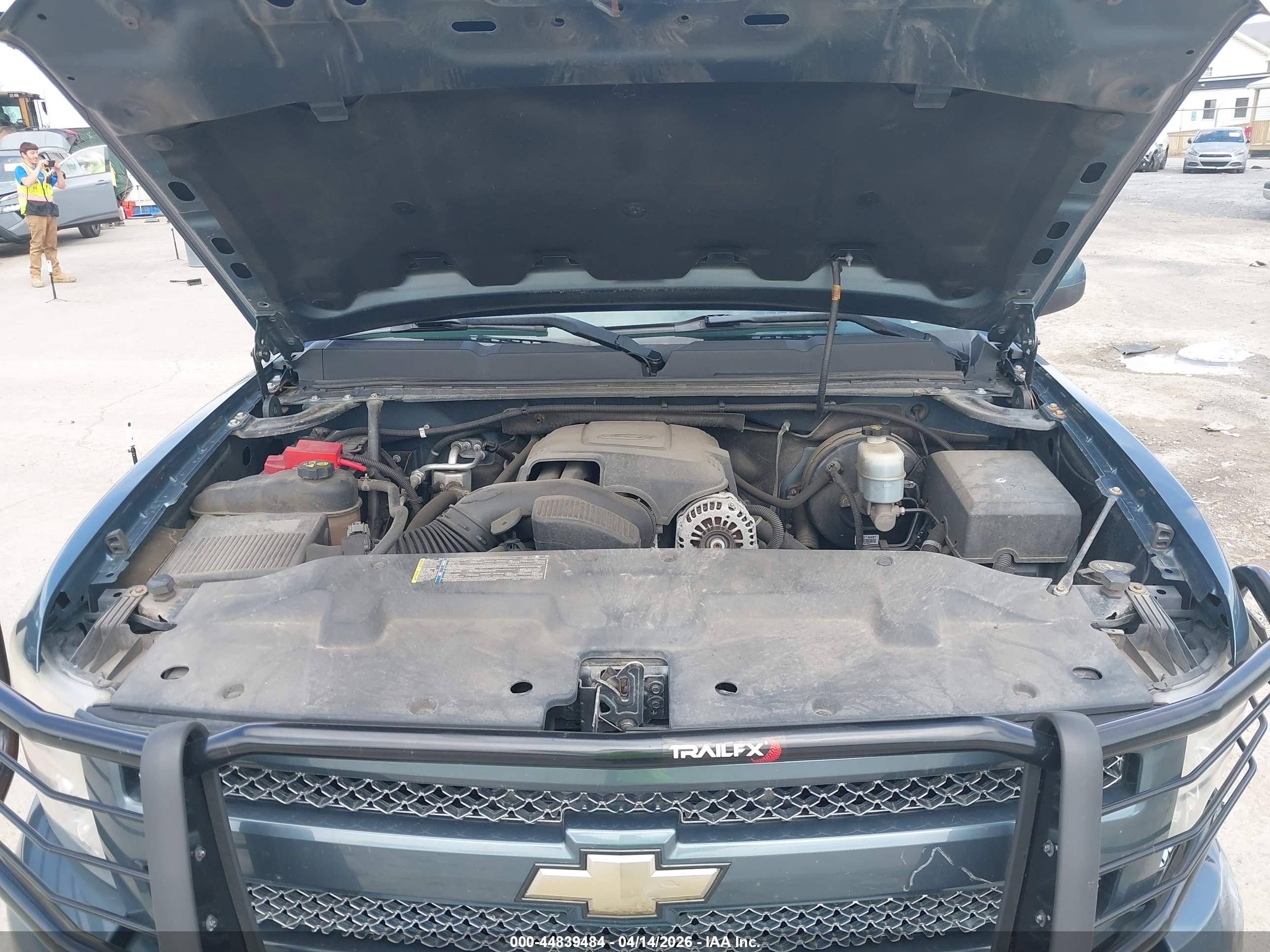 CHEVROLET SILVERADO image 10