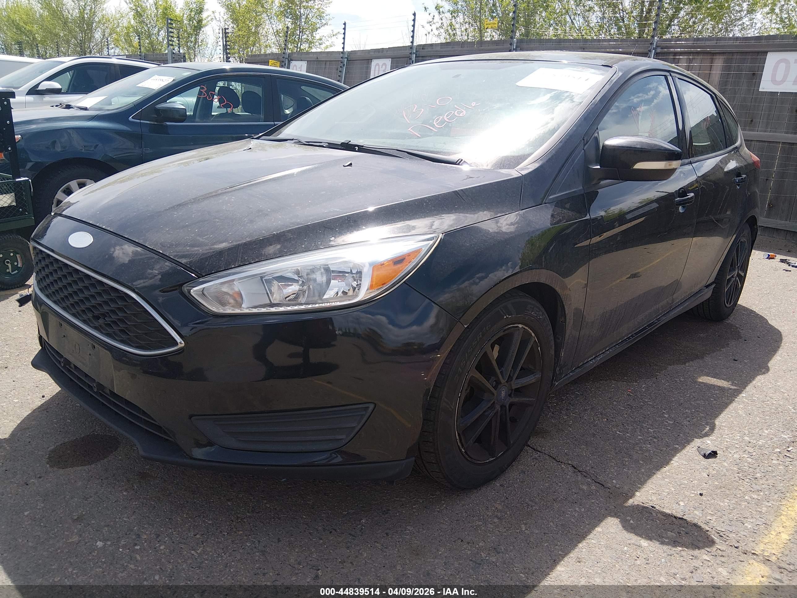 FORD FOCUS image 2