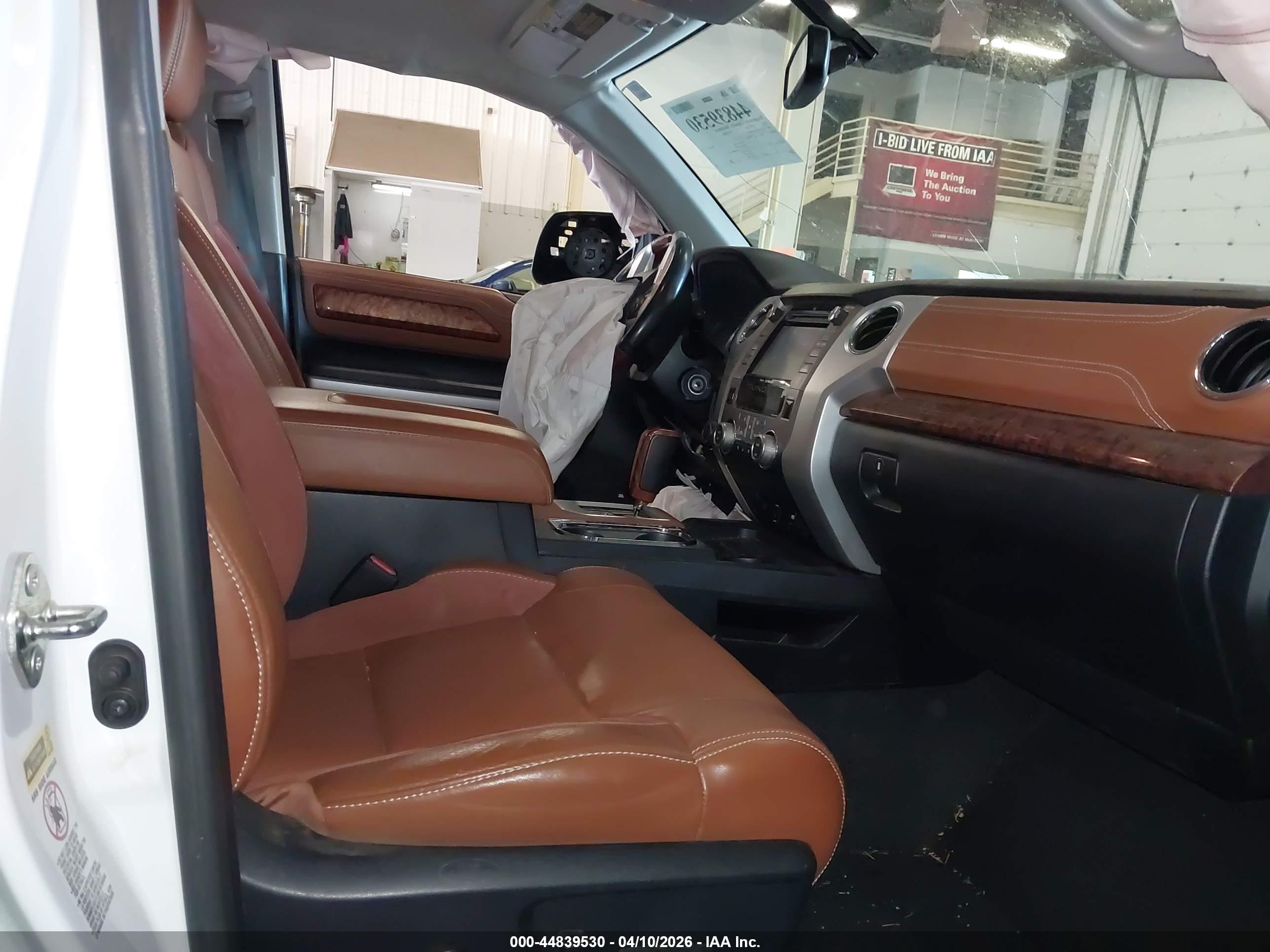 TOYOTA TUNDRA image 5