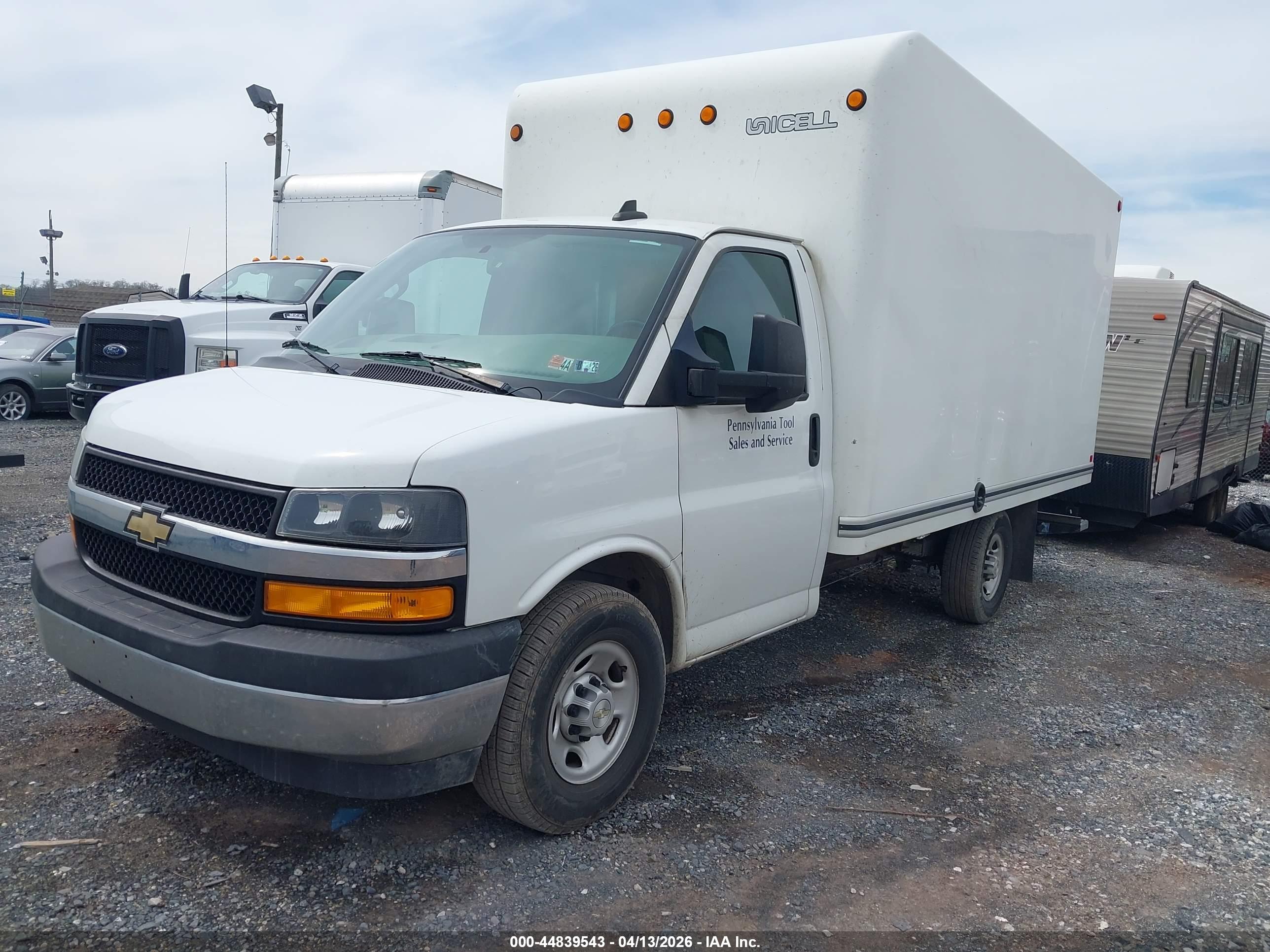 CHEVROLET EXPRESS image 2