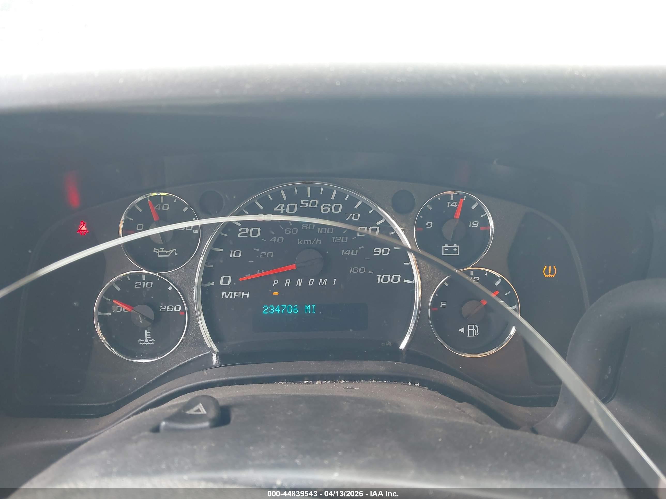 CHEVROLET EXPRESS image 6