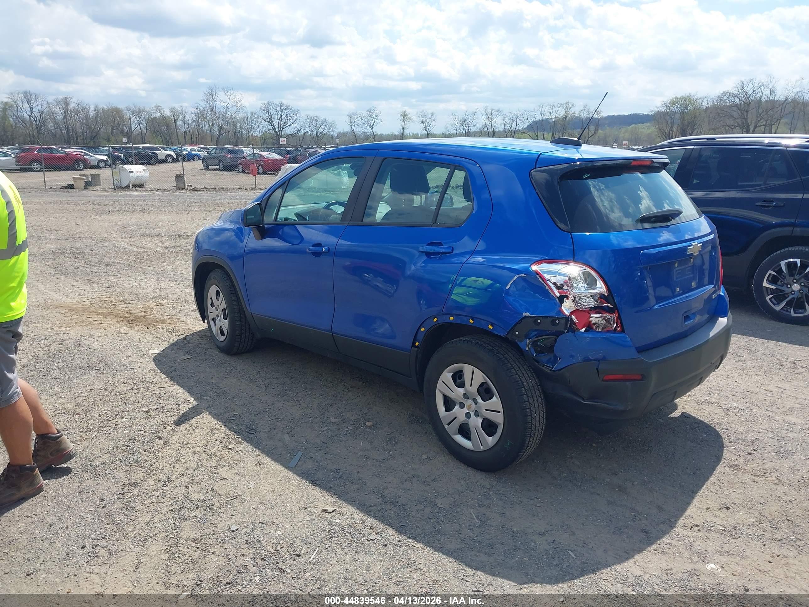 CHEVROLET TRAX image 3