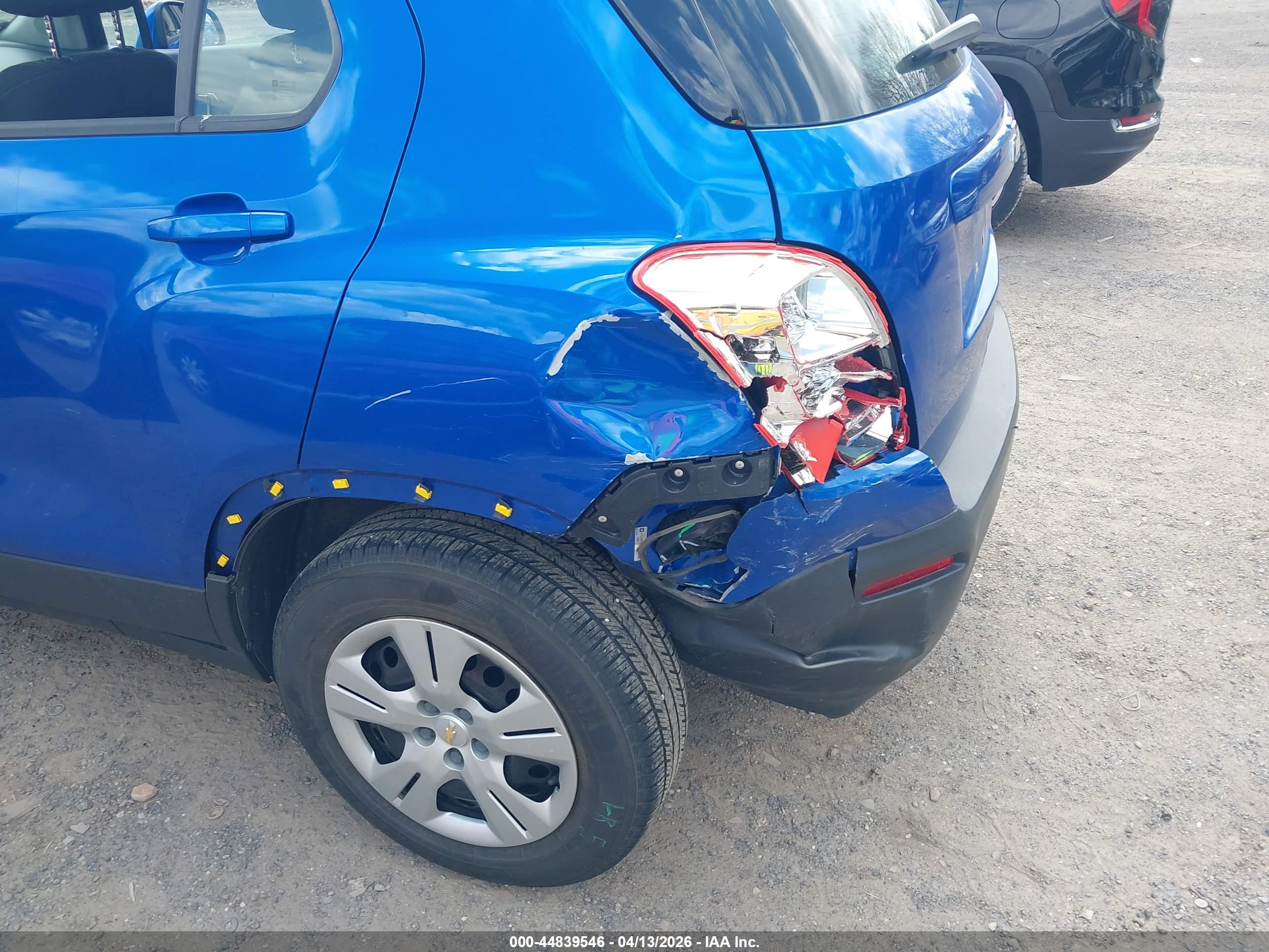 CHEVROLET TRAX image 6