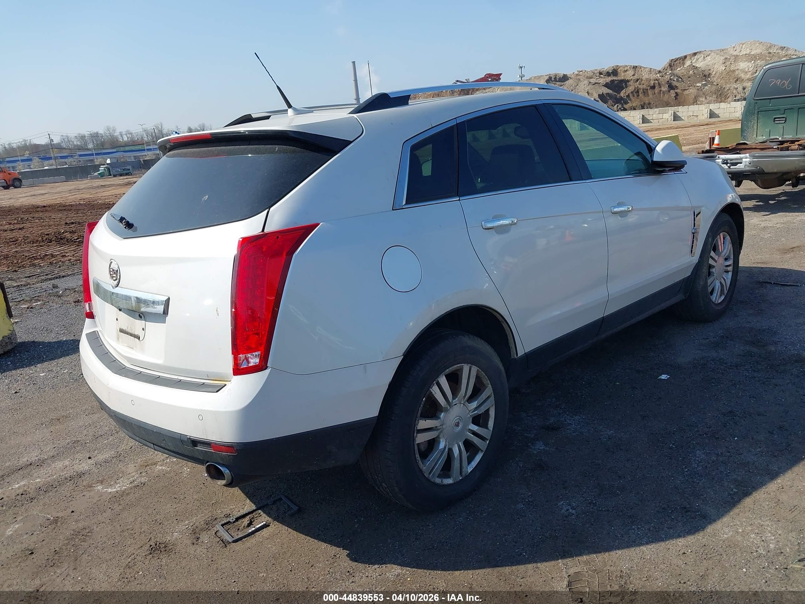 CADILLAC SRX image 4