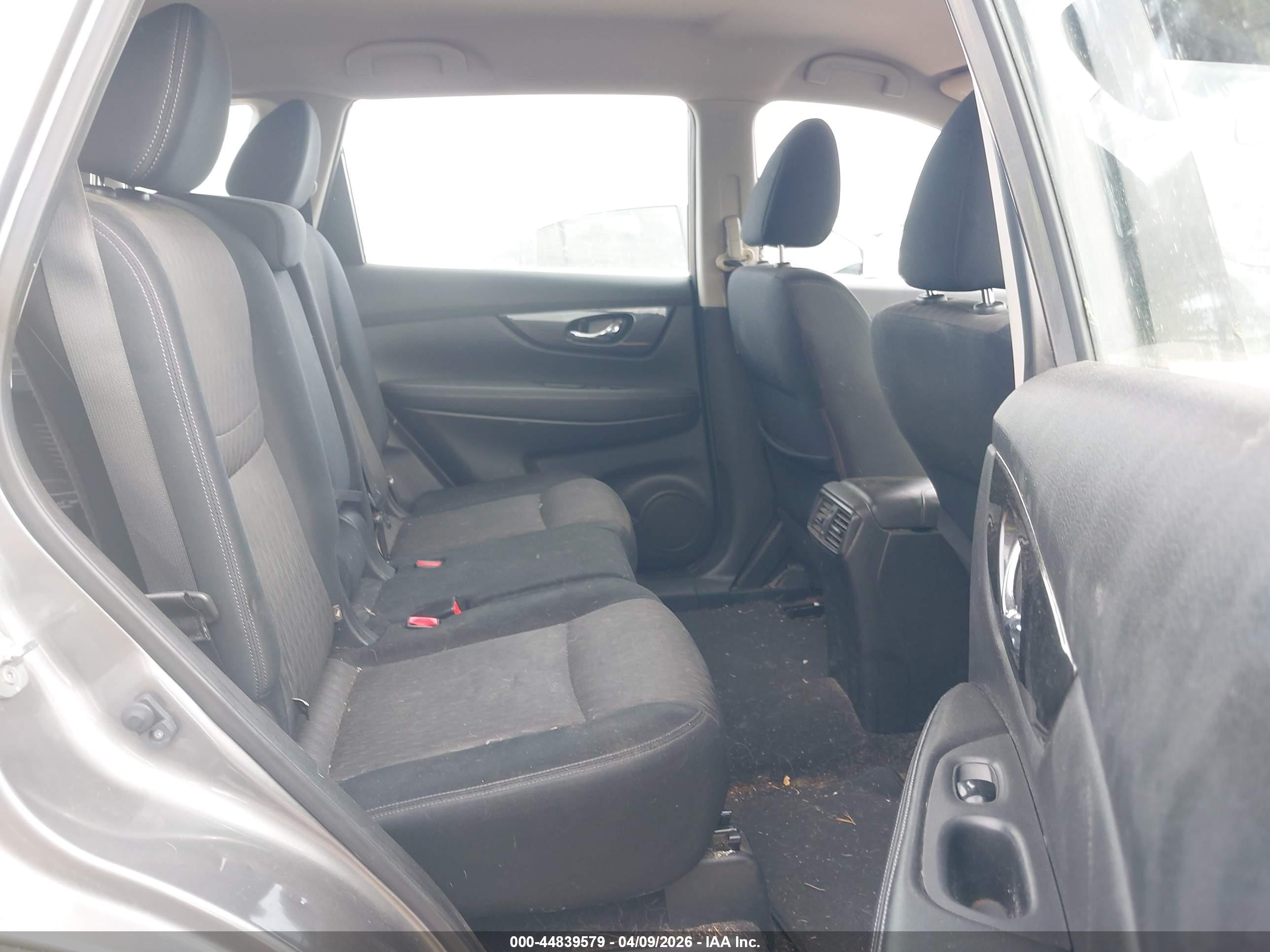 NISSAN ROGUE image 8