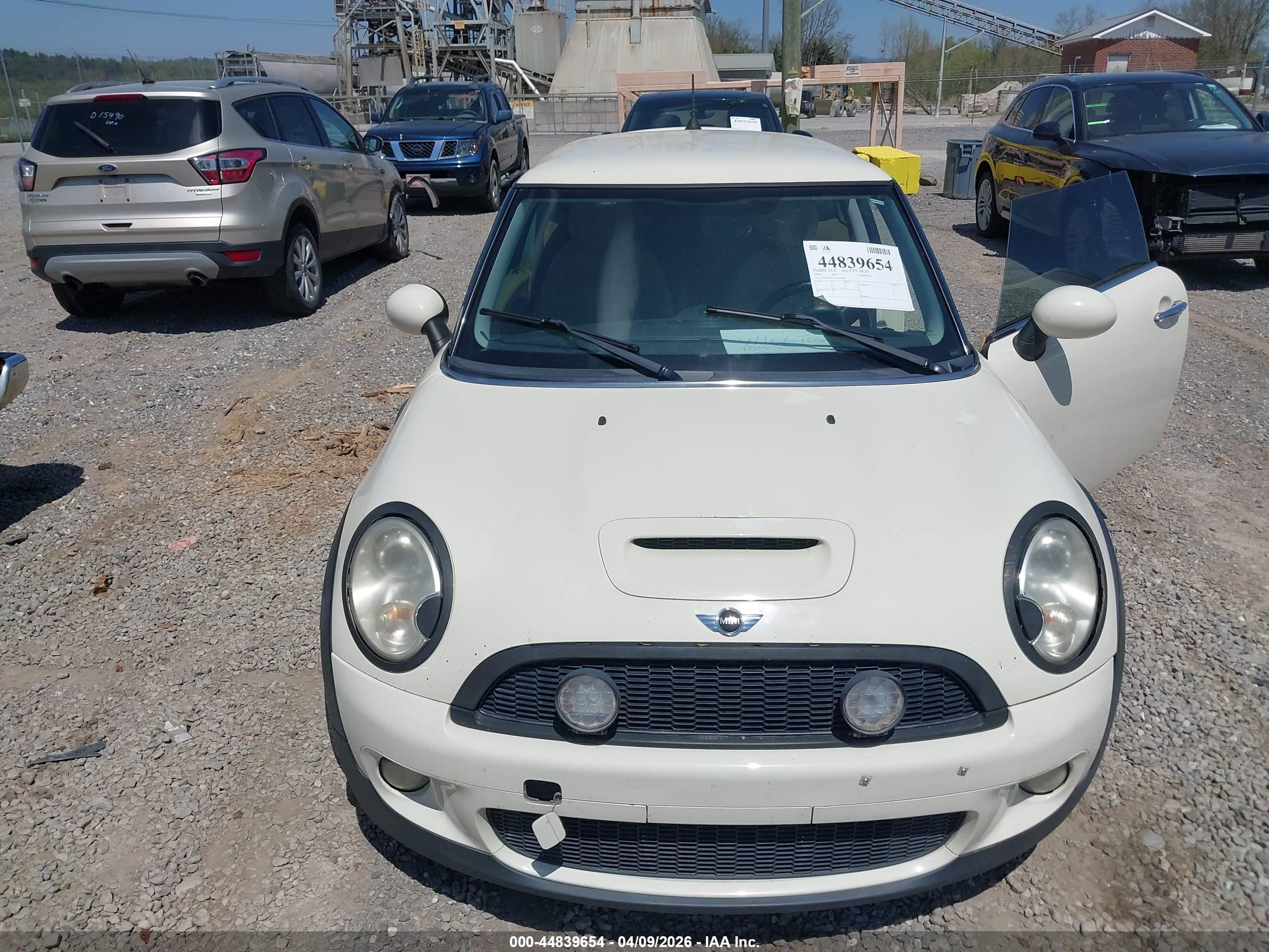 MINI COOPER image 6