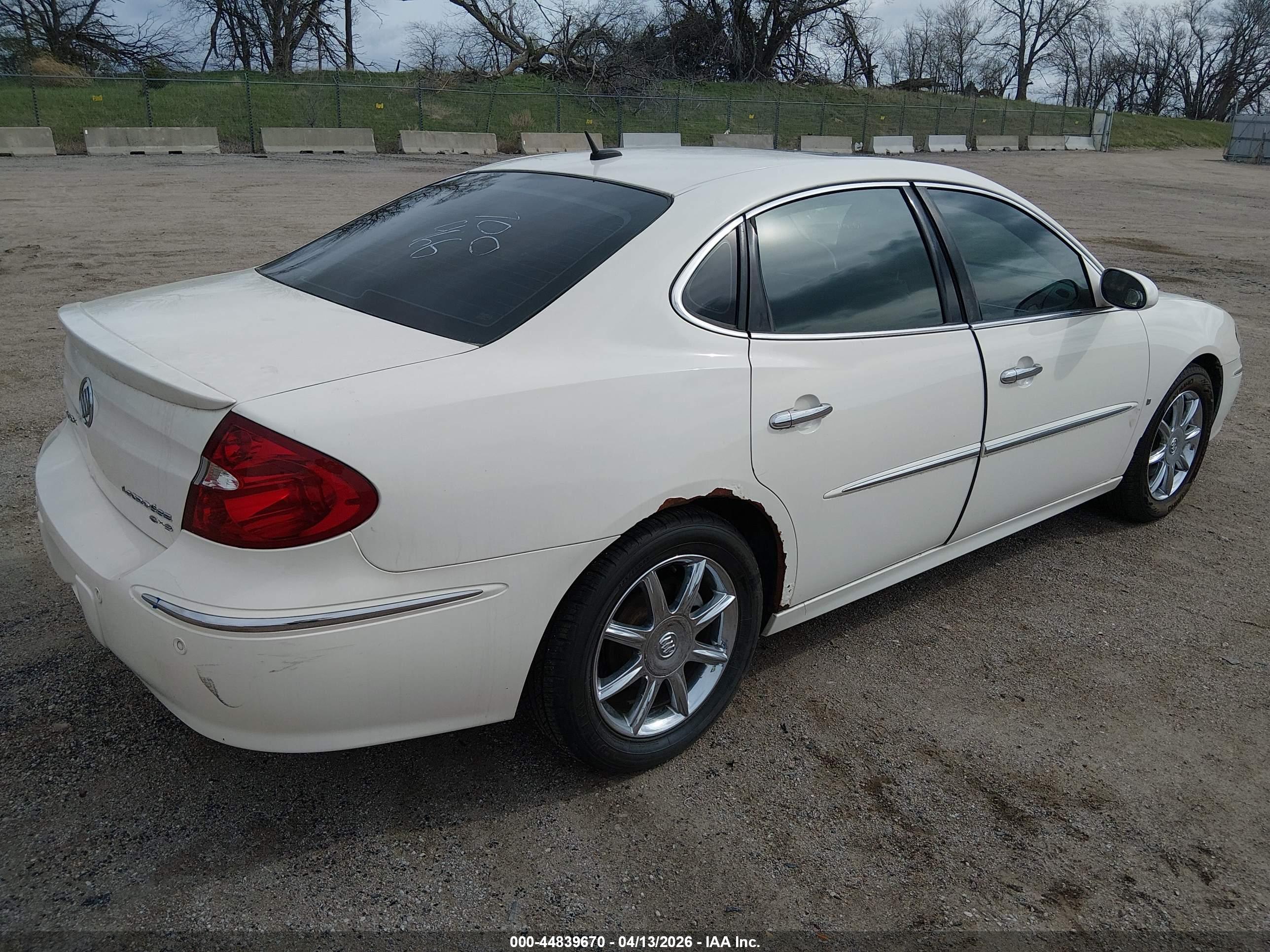 BUICK LACROSSE image 4