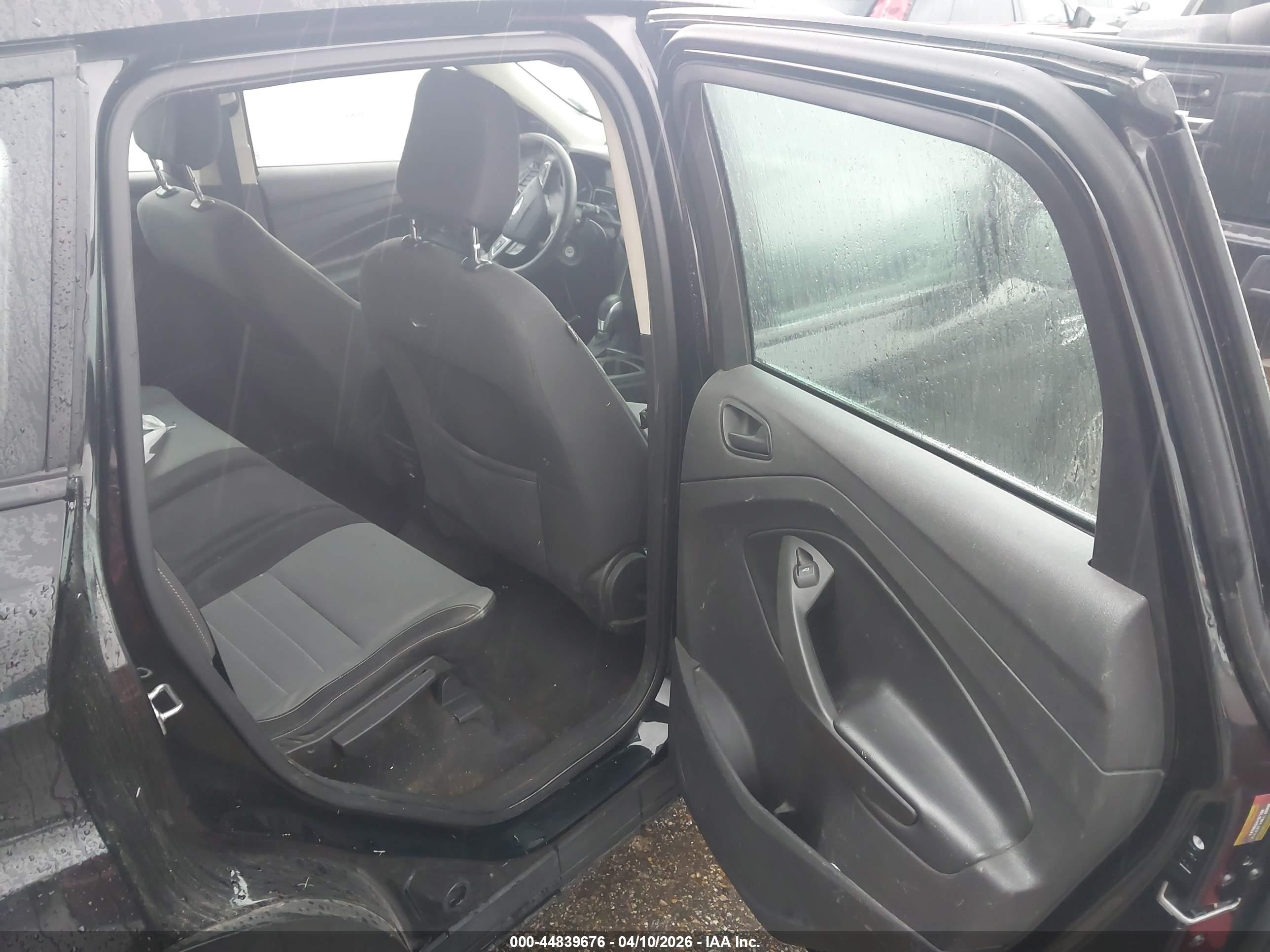 FORD ESCAPE image 8
