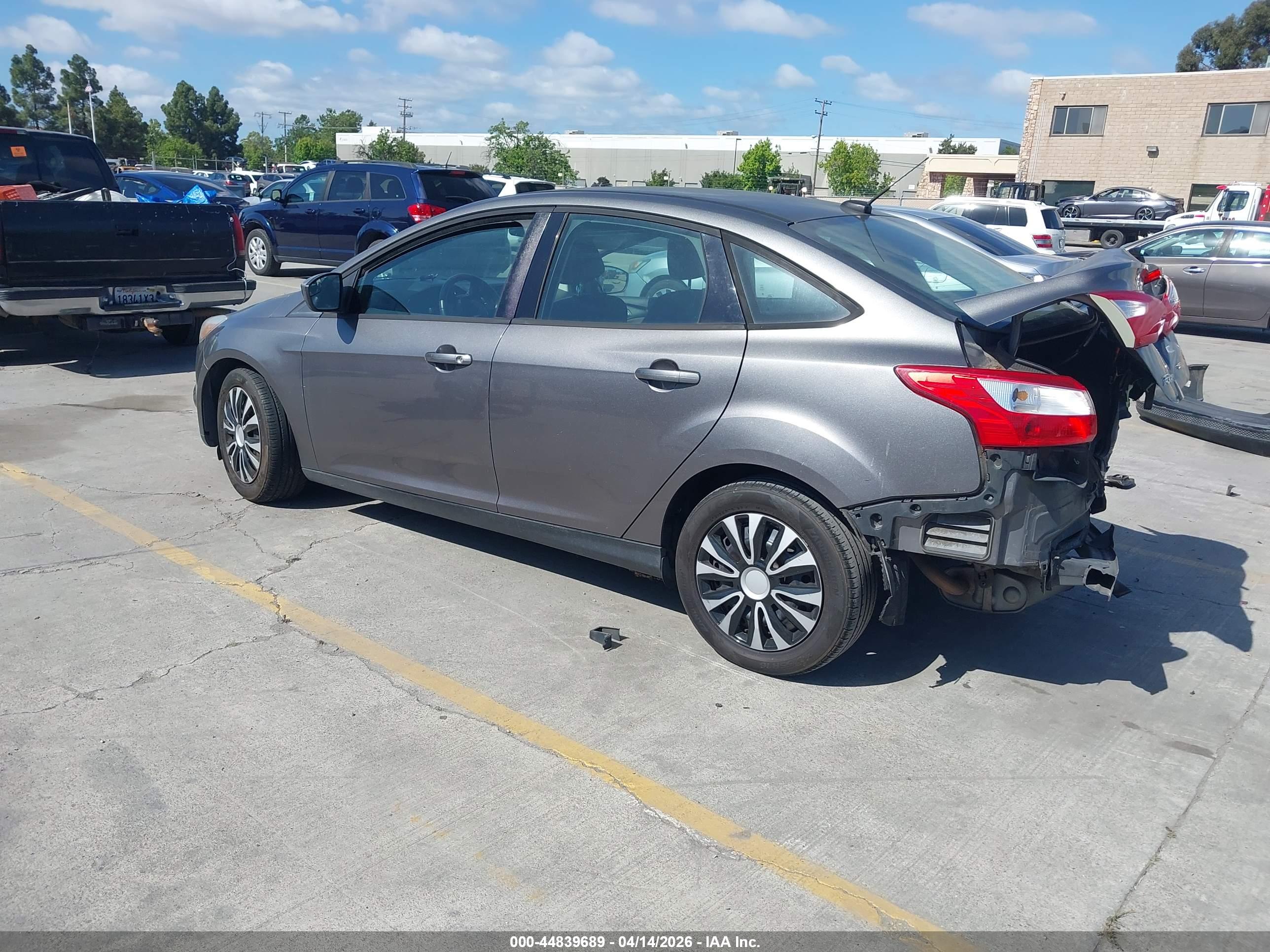 FORD FOCUS image 3