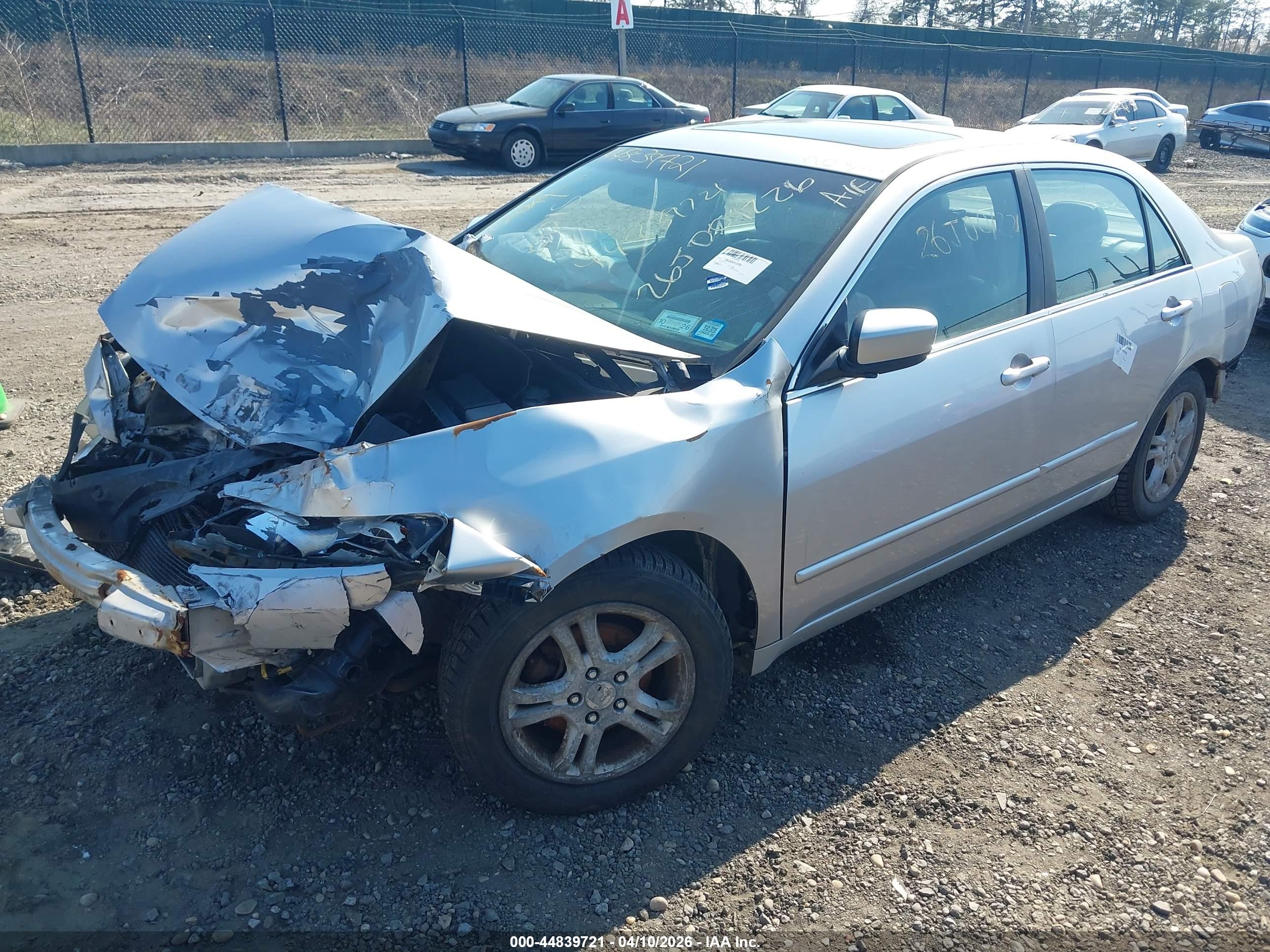 HONDA ACCORD image 2