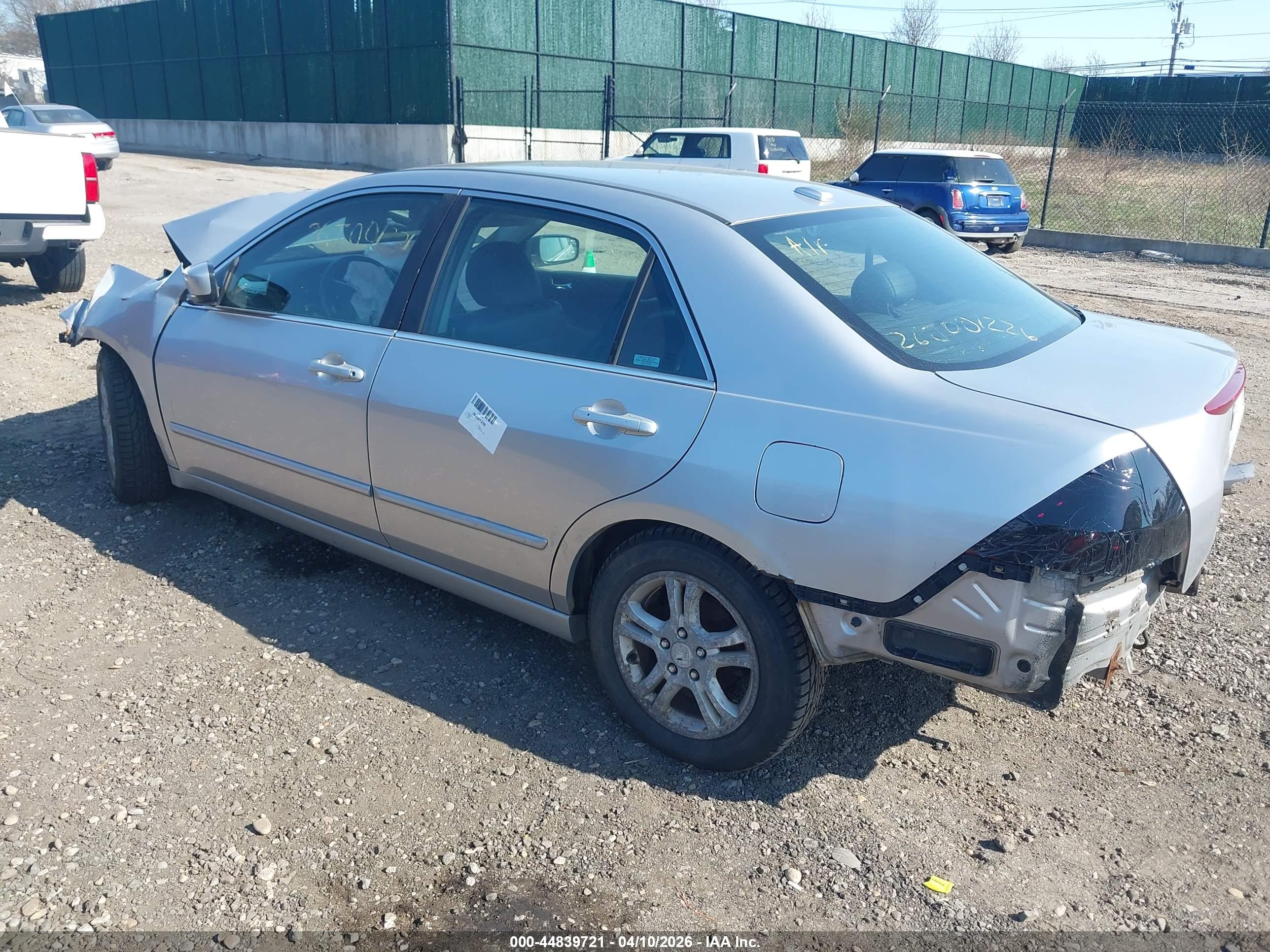 HONDA ACCORD image 3