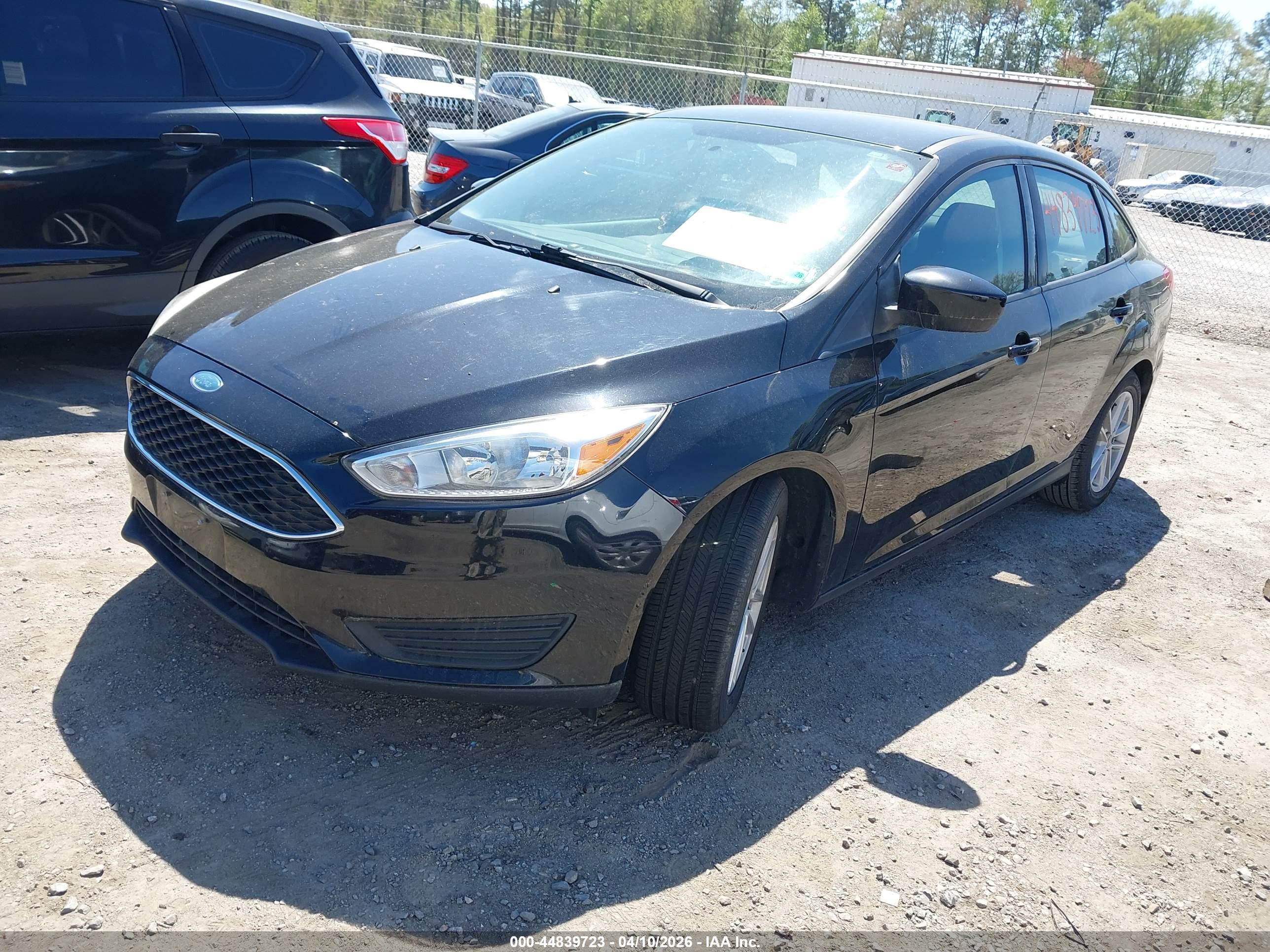 FORD FOCUS image 2
