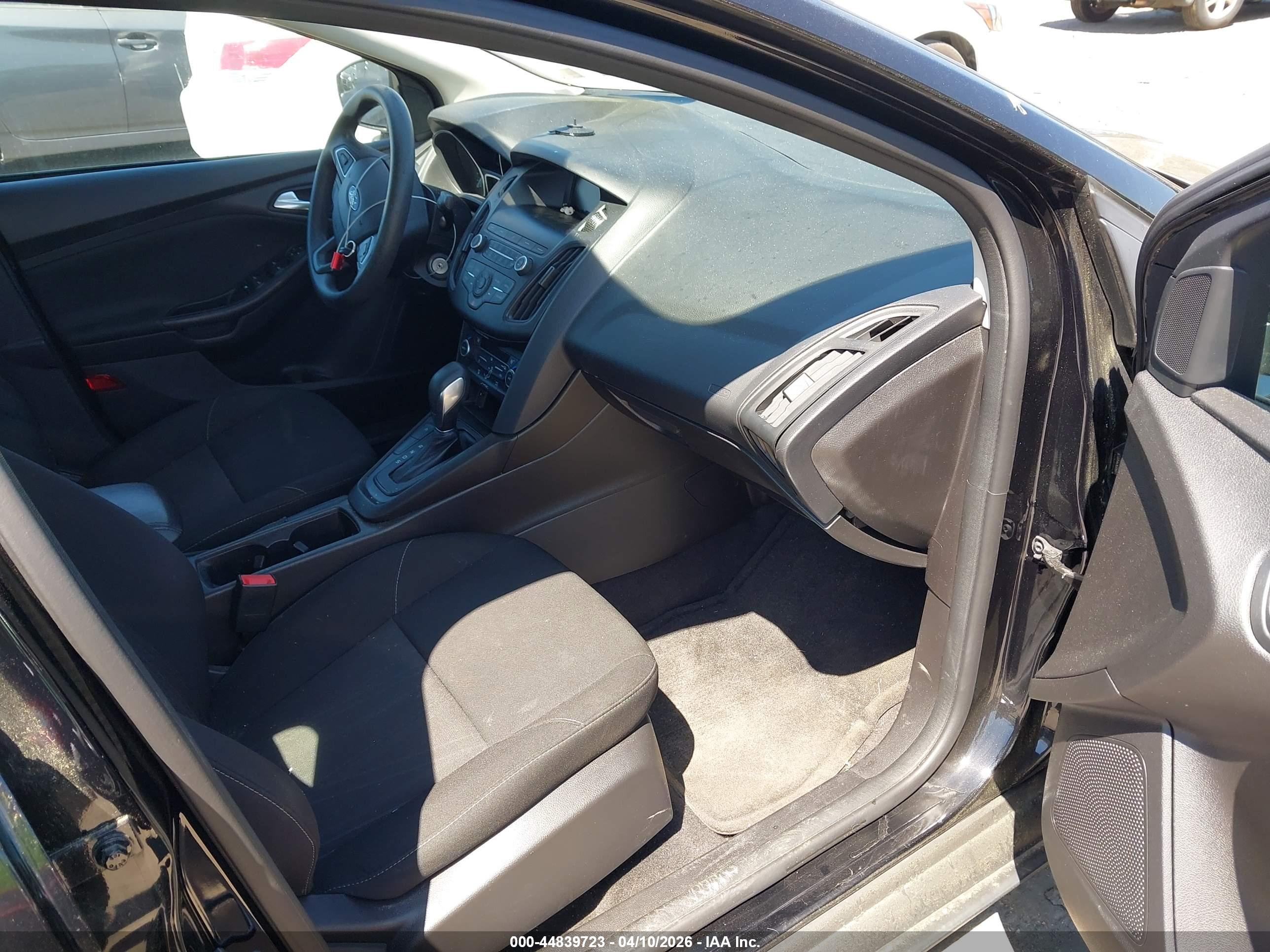 FORD FOCUS image 5