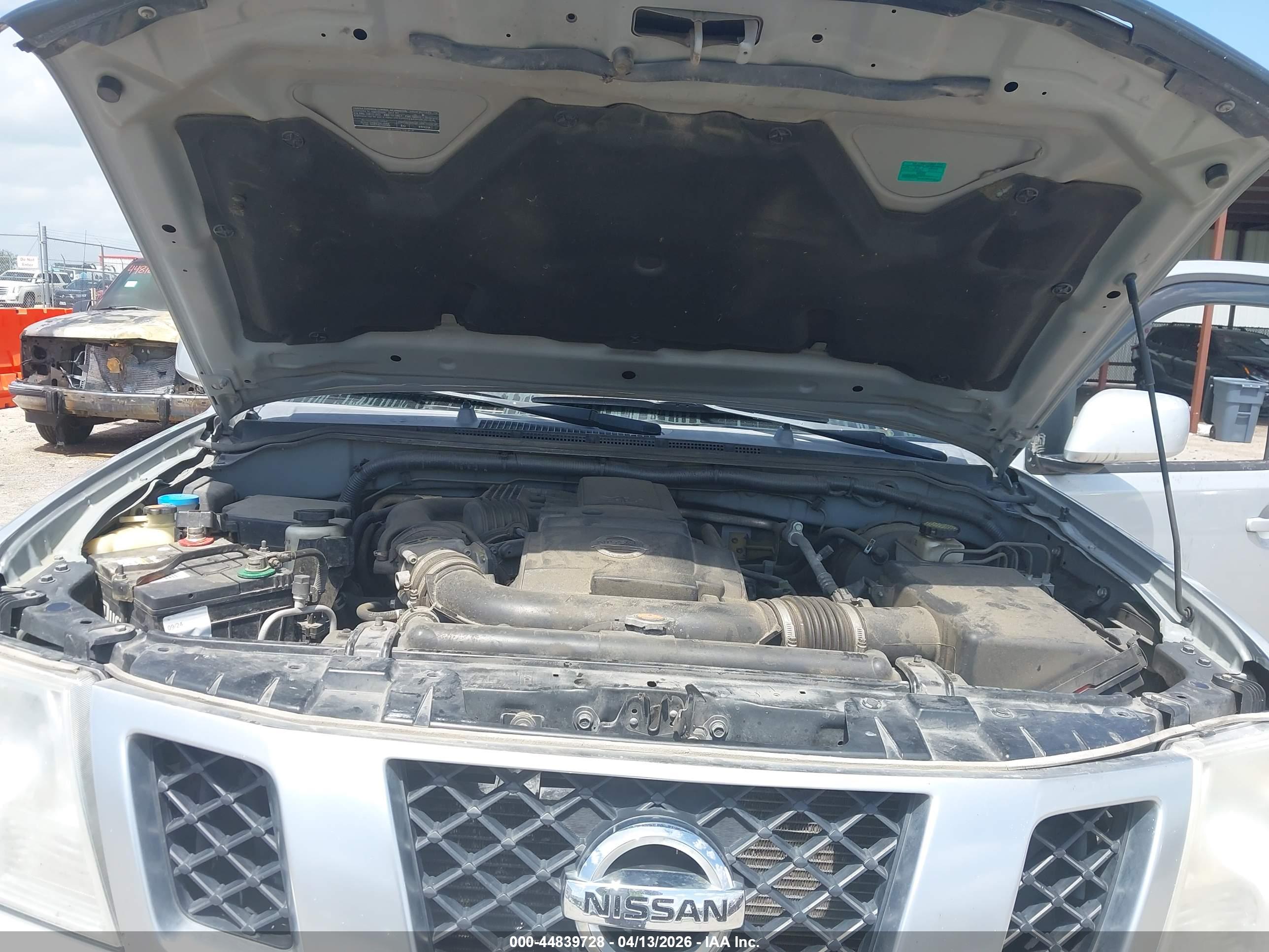NISSAN FRONTIER image 10