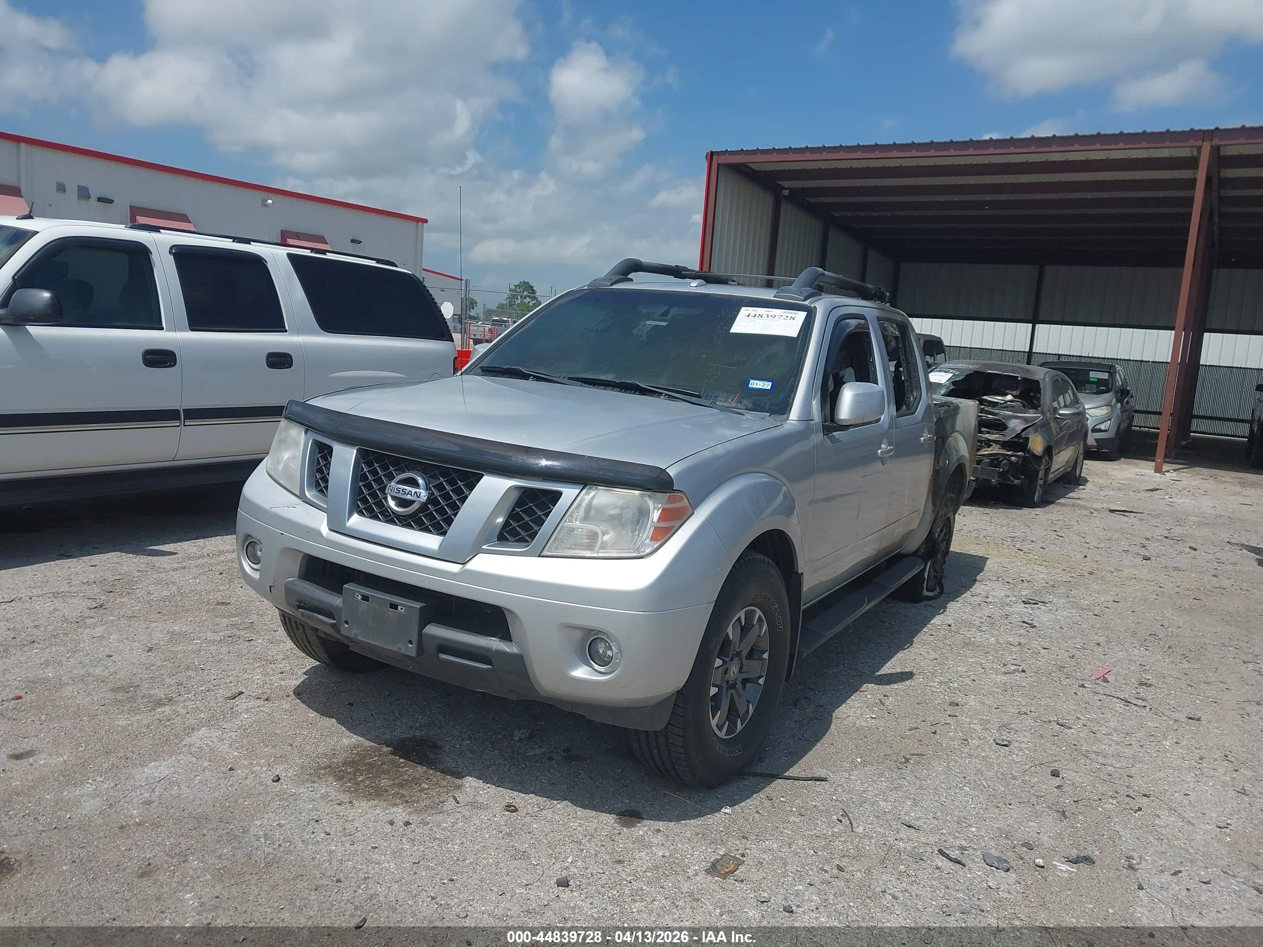 NISSAN FRONTIER image 2