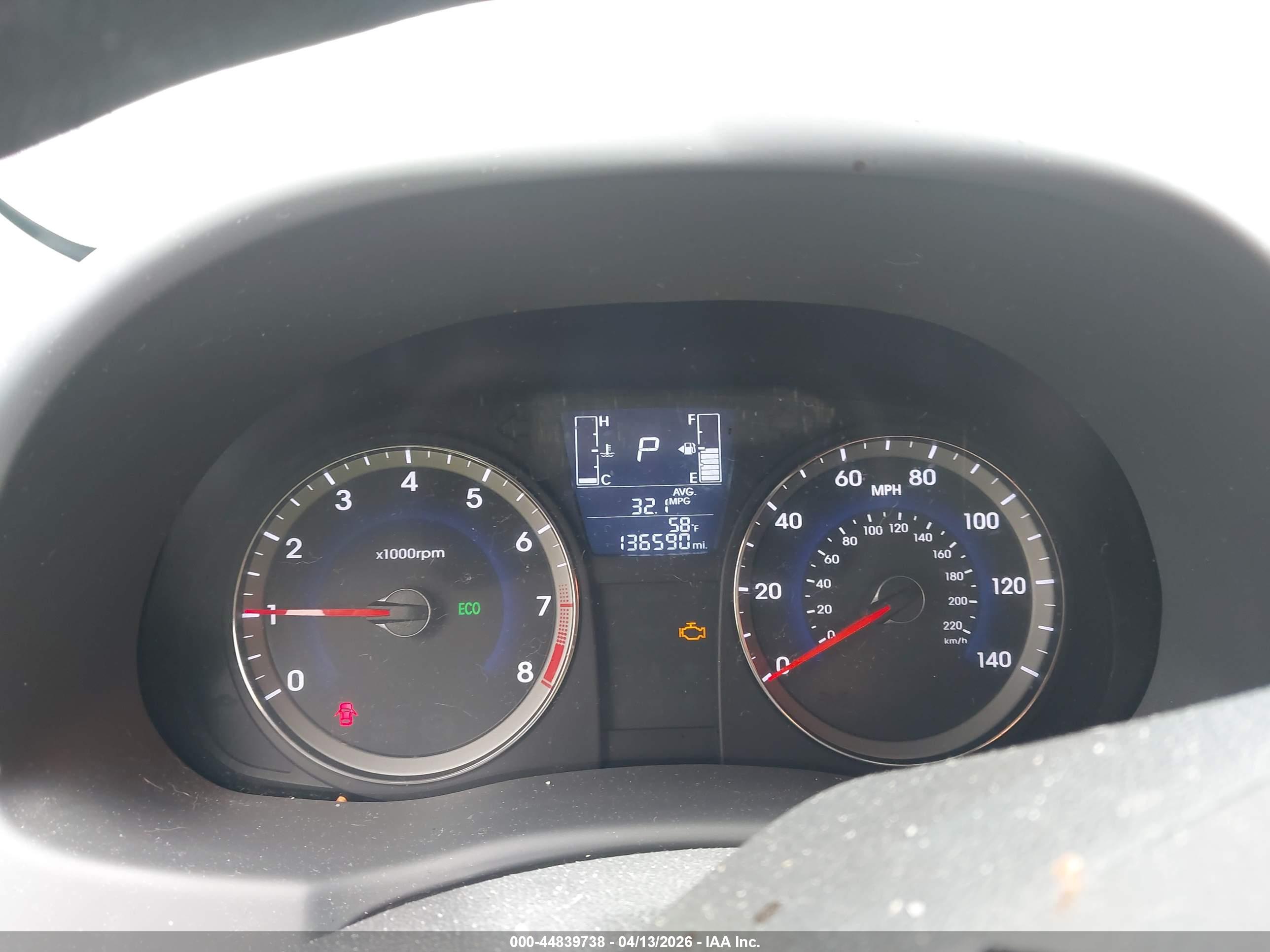 HYUNDAI ACCENT image 7