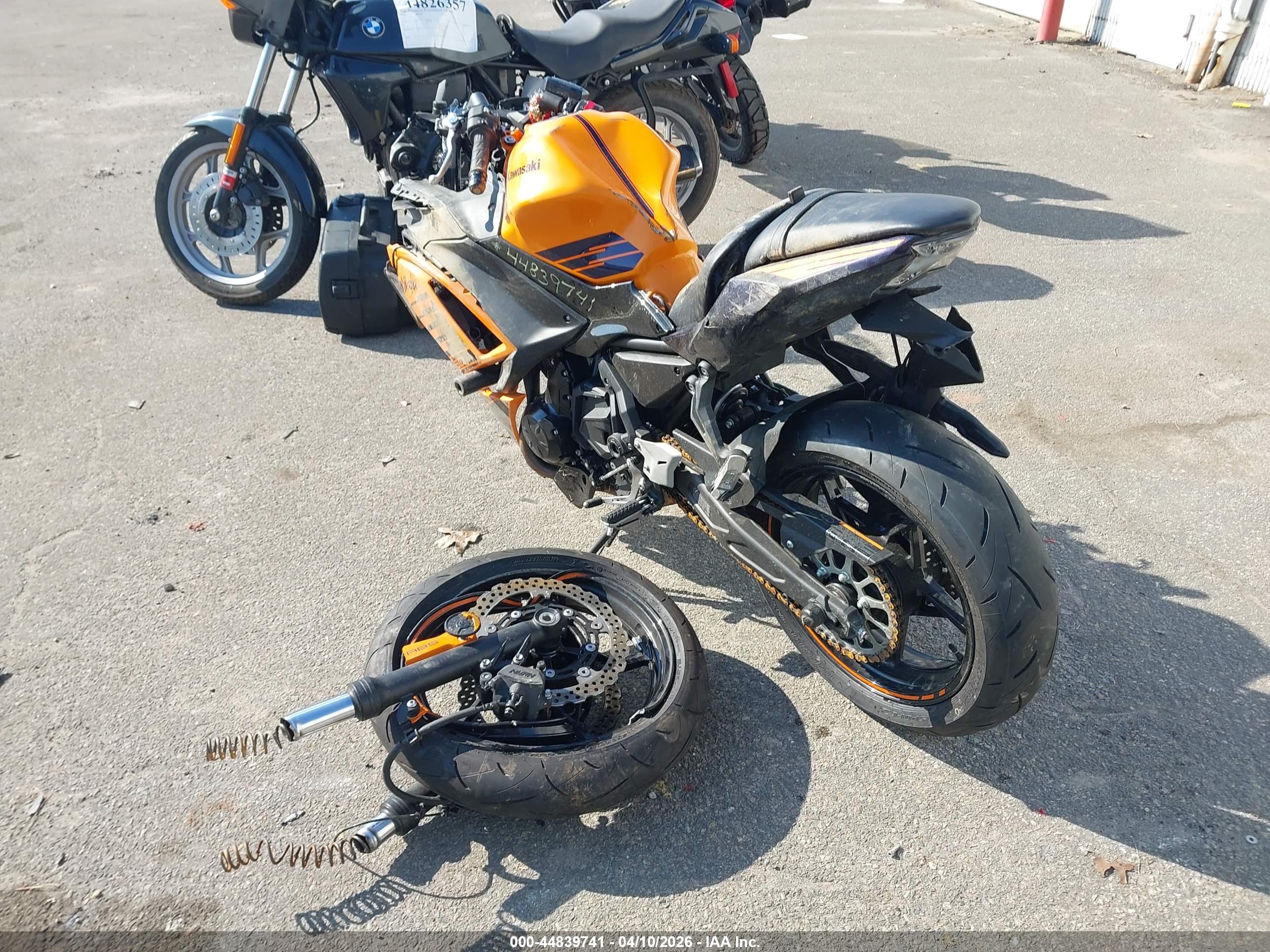 KAWASAKI EX650 image 3