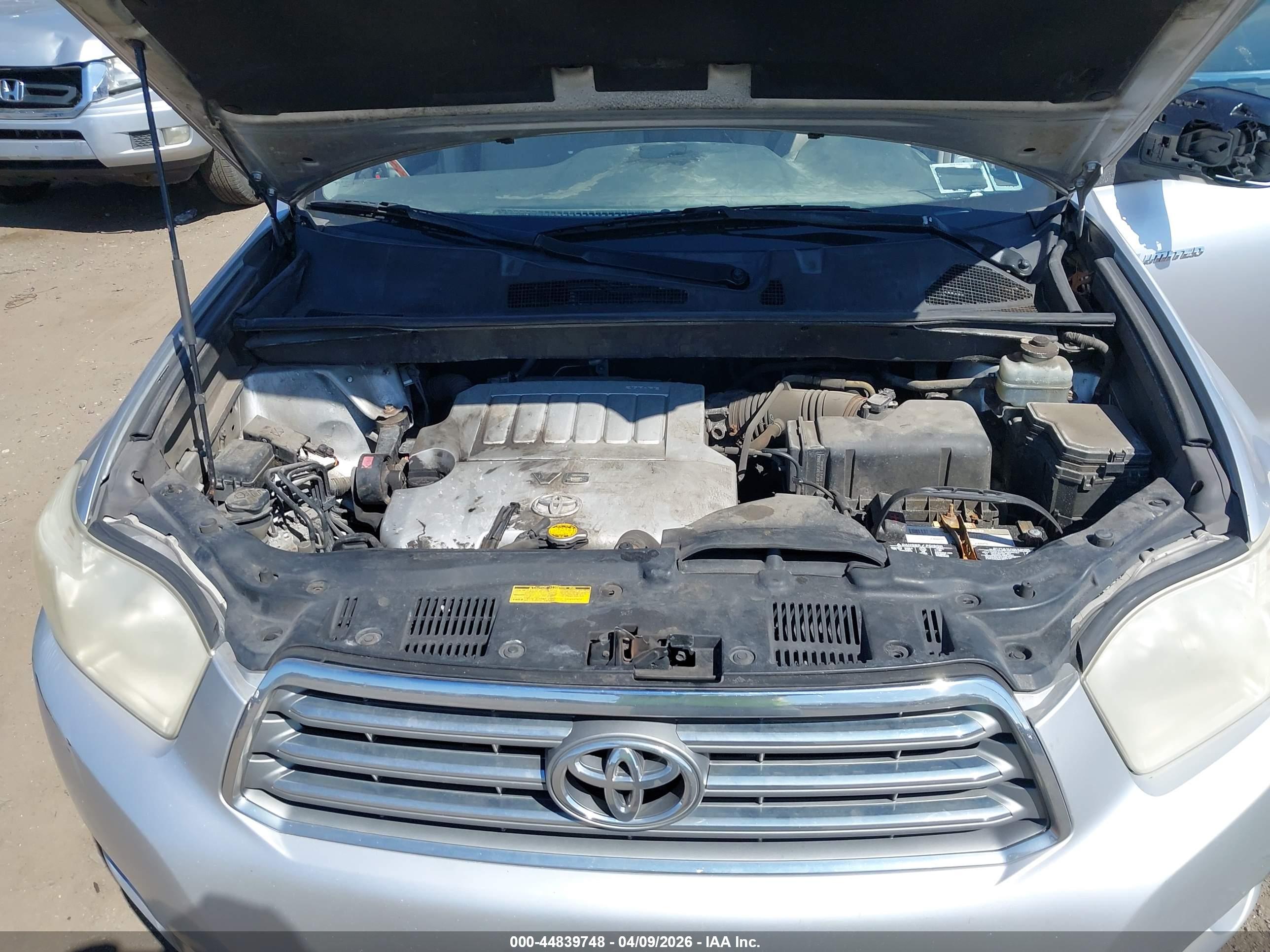TOYOTA HIGHLANDER image 10