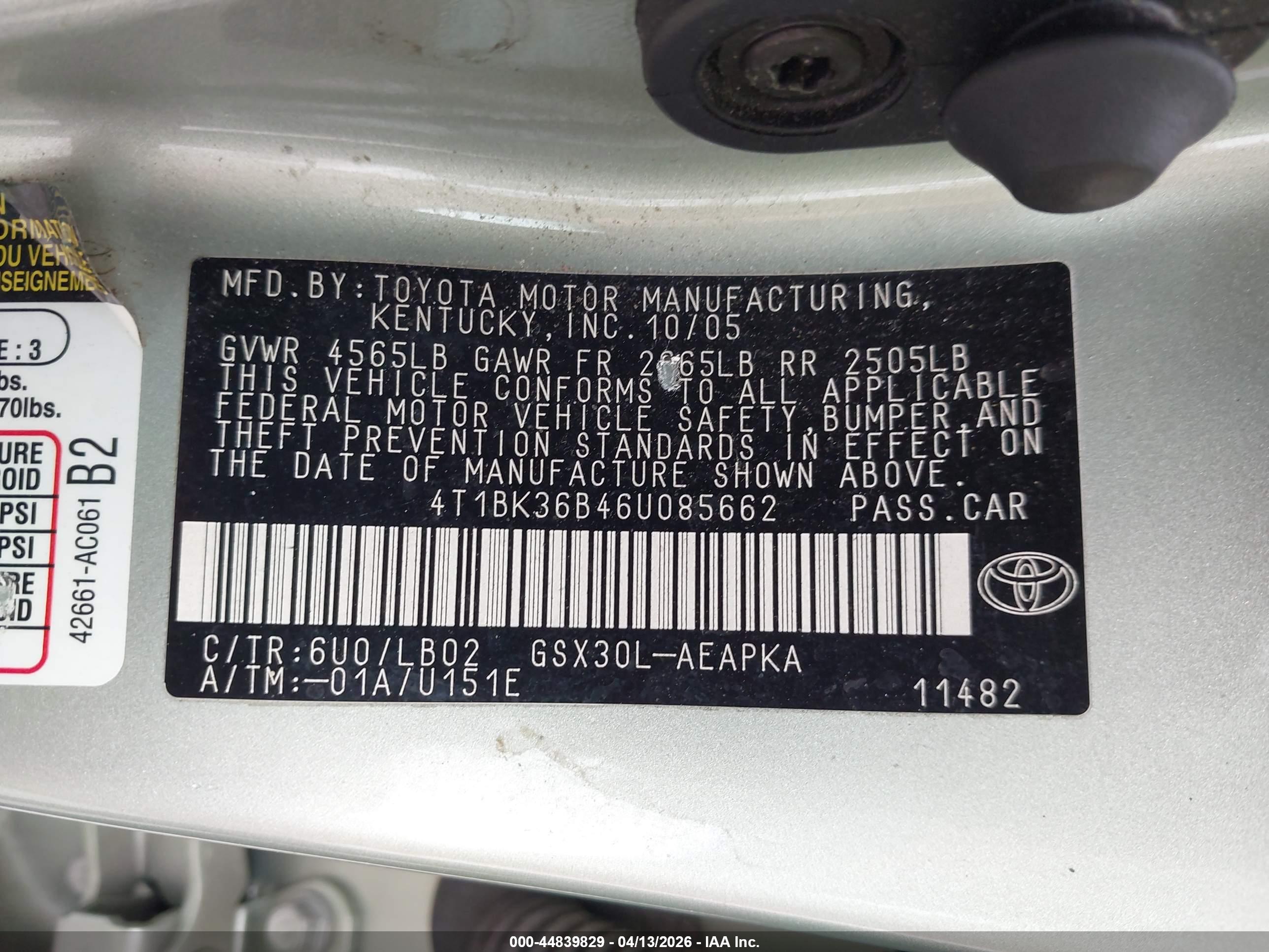 TOYOTA AVALON image 9