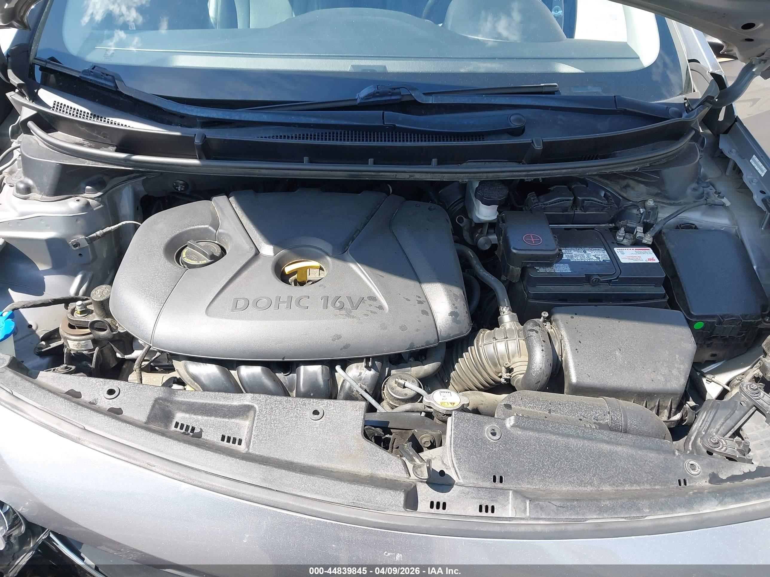 HYUNDAI ELANTRA image 10
