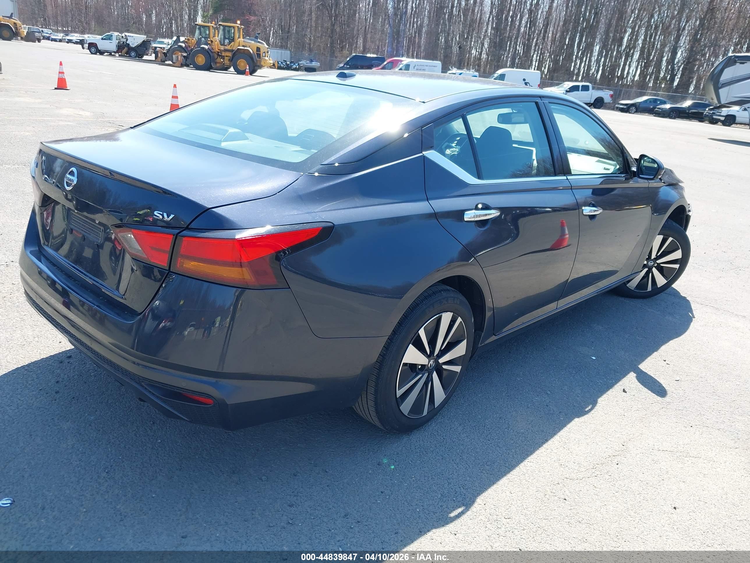 NISSAN ALTIMA image 4