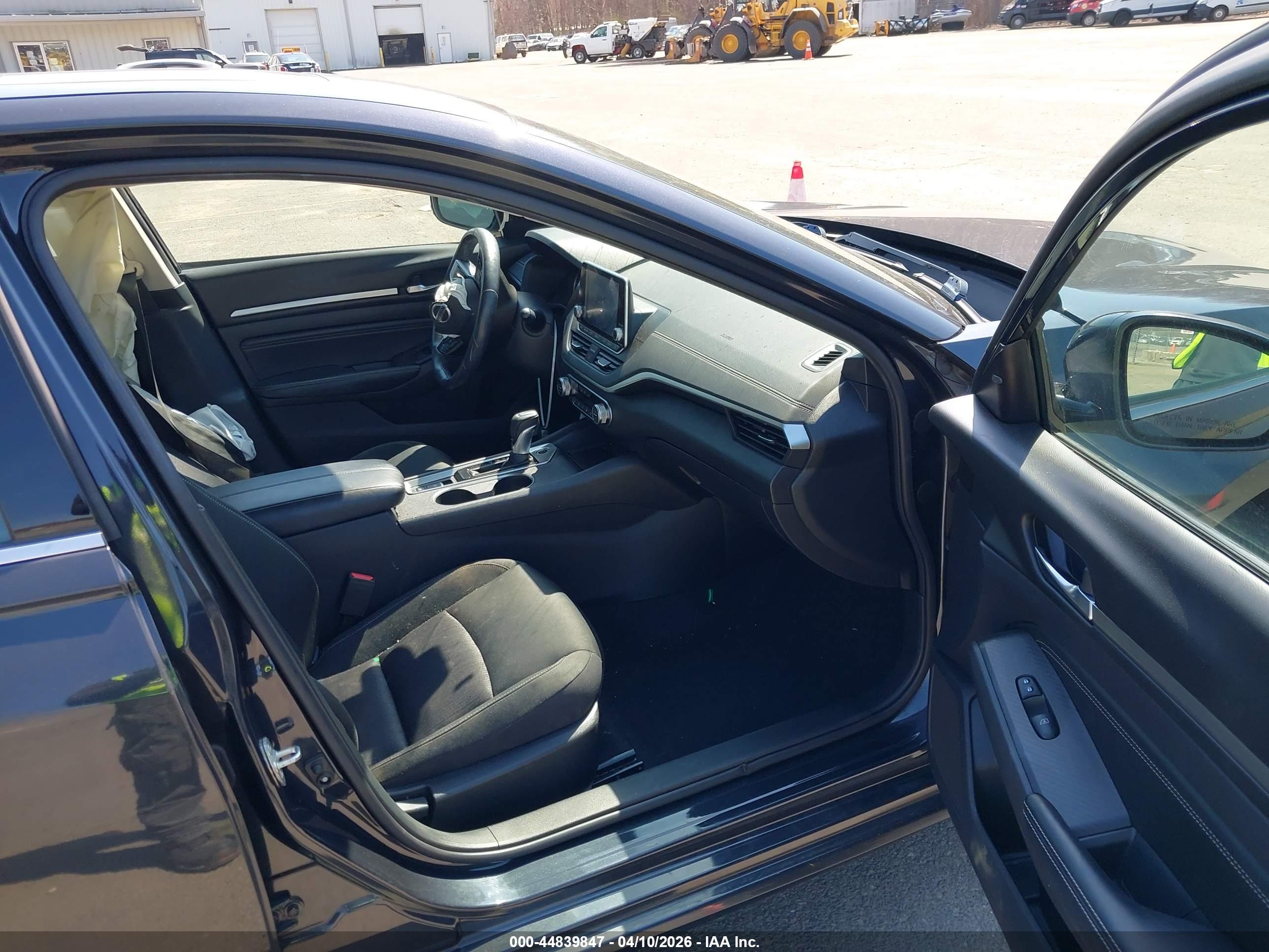 NISSAN ALTIMA image 5
