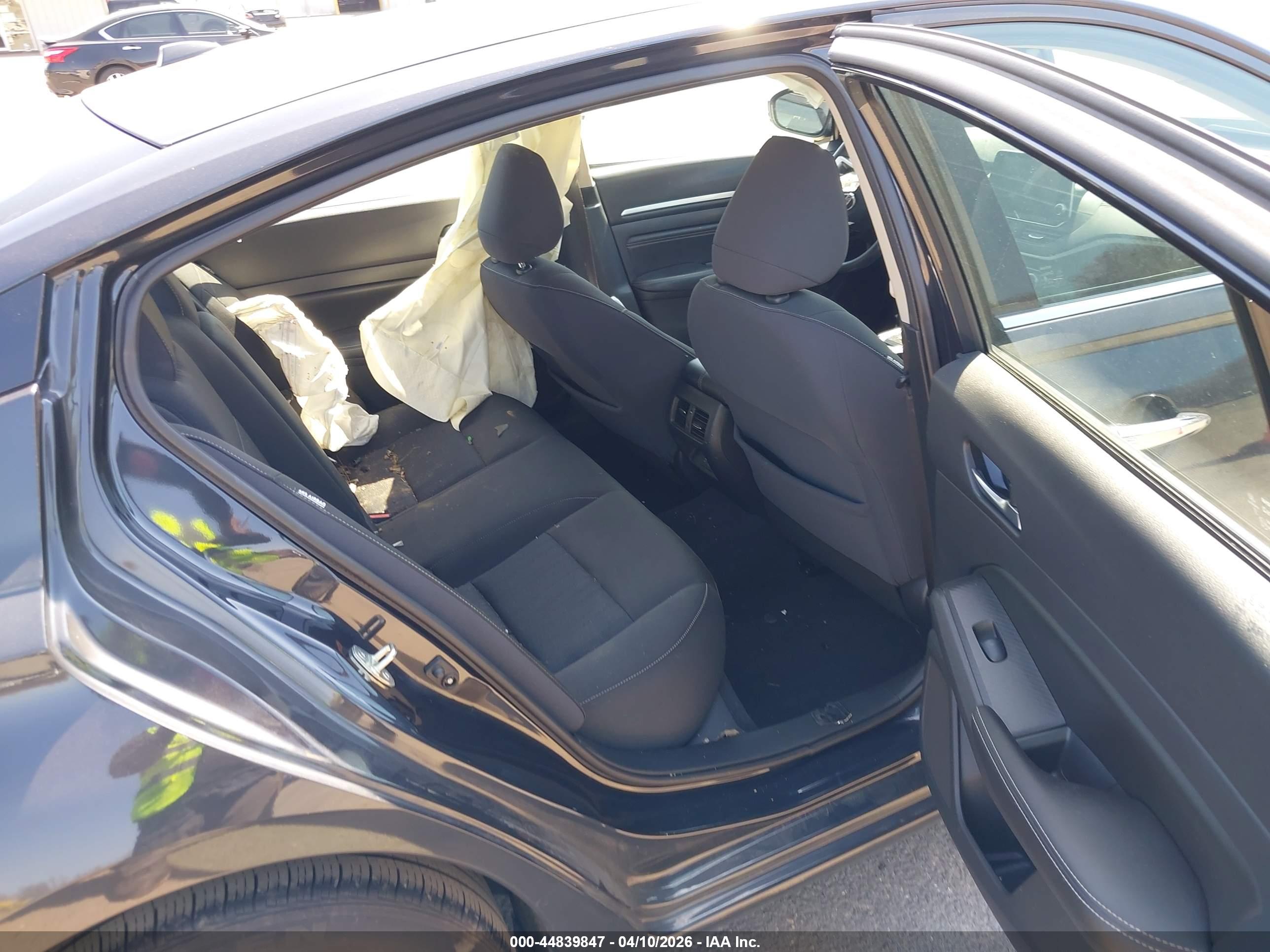 NISSAN ALTIMA image 8