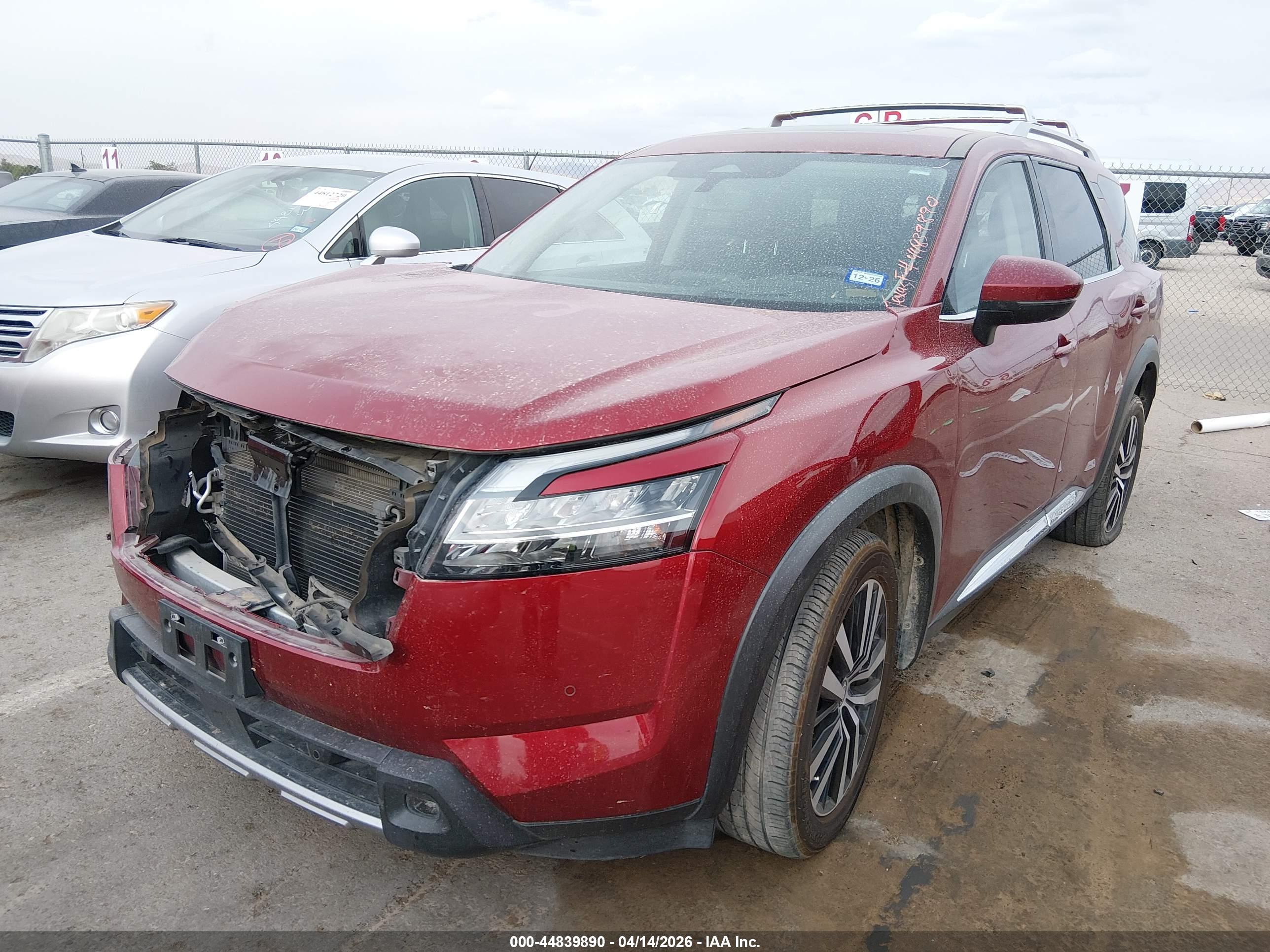 NISSAN PATHFINDER image 2