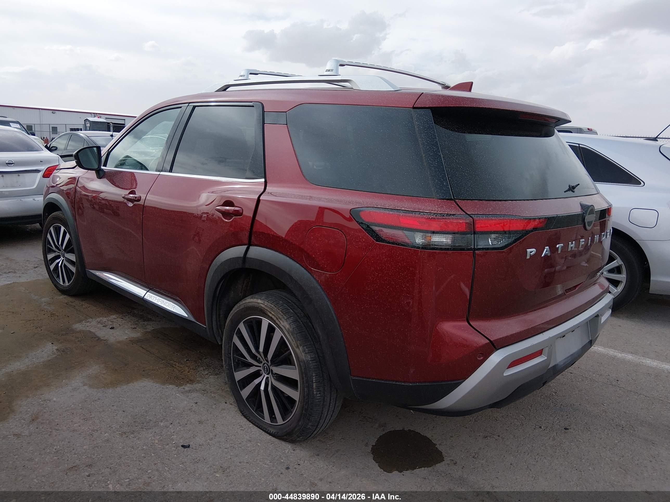 NISSAN PATHFINDER image 3
