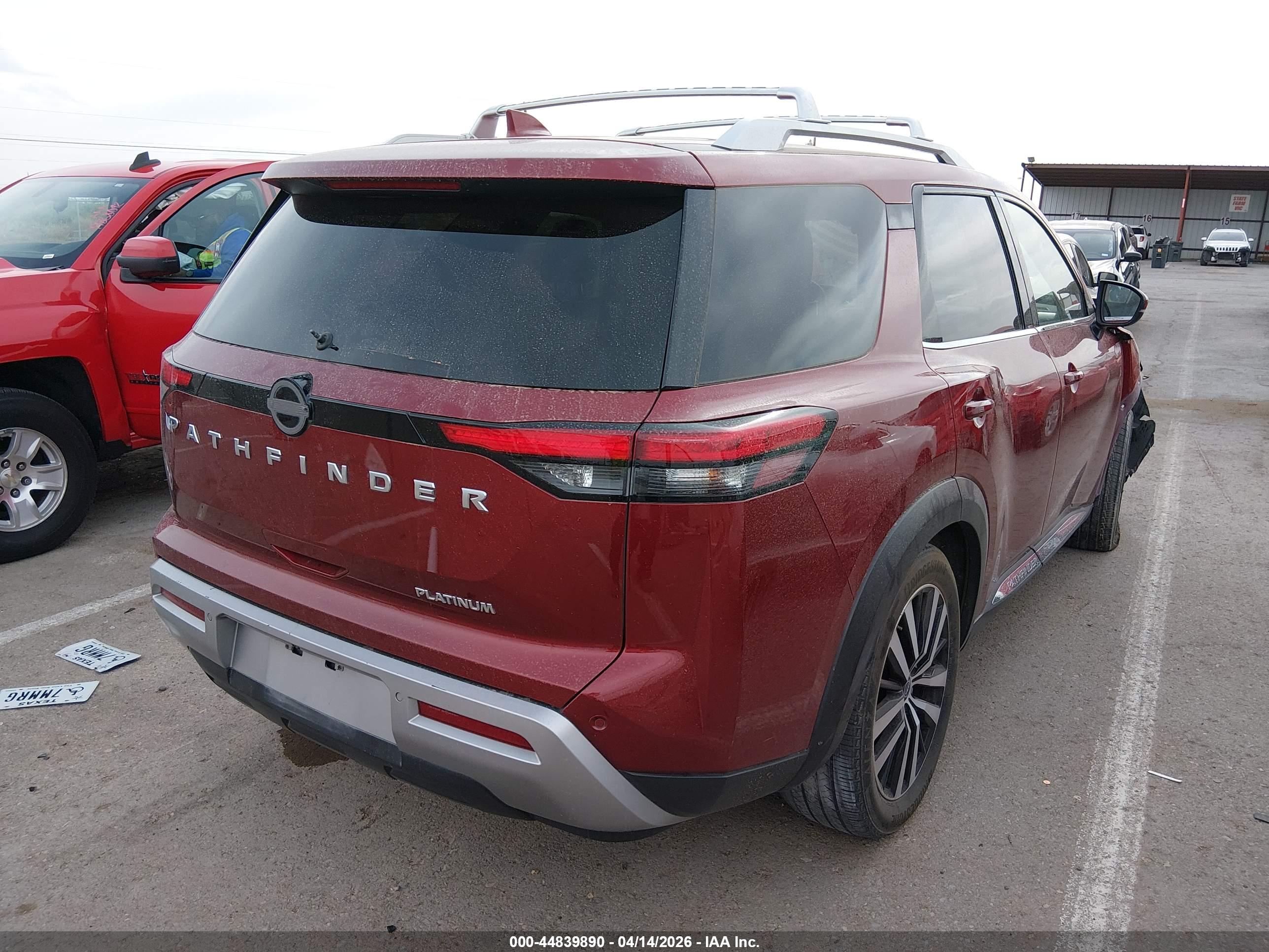 NISSAN PATHFINDER image 4