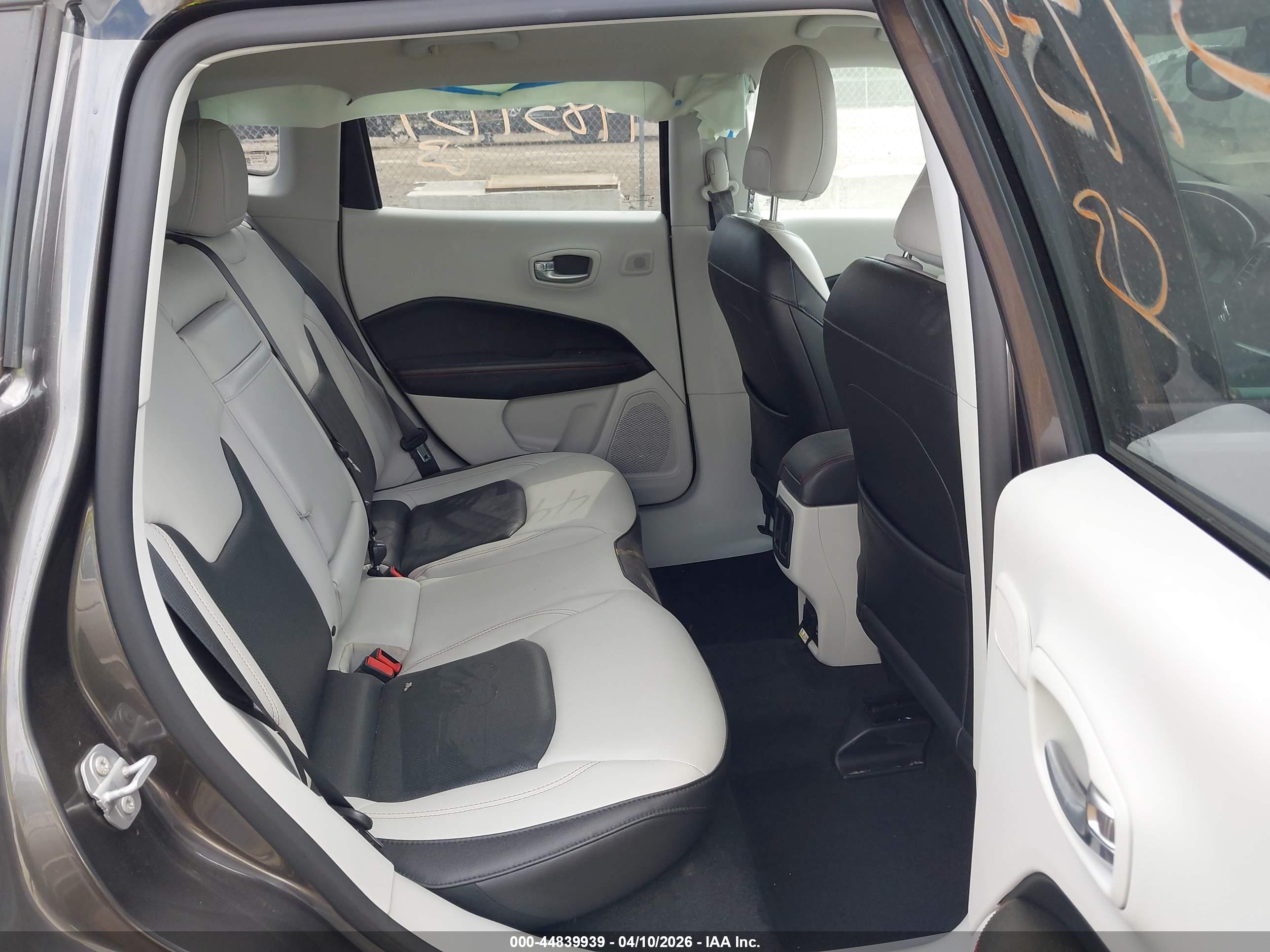 JEEP COMPASS image 8