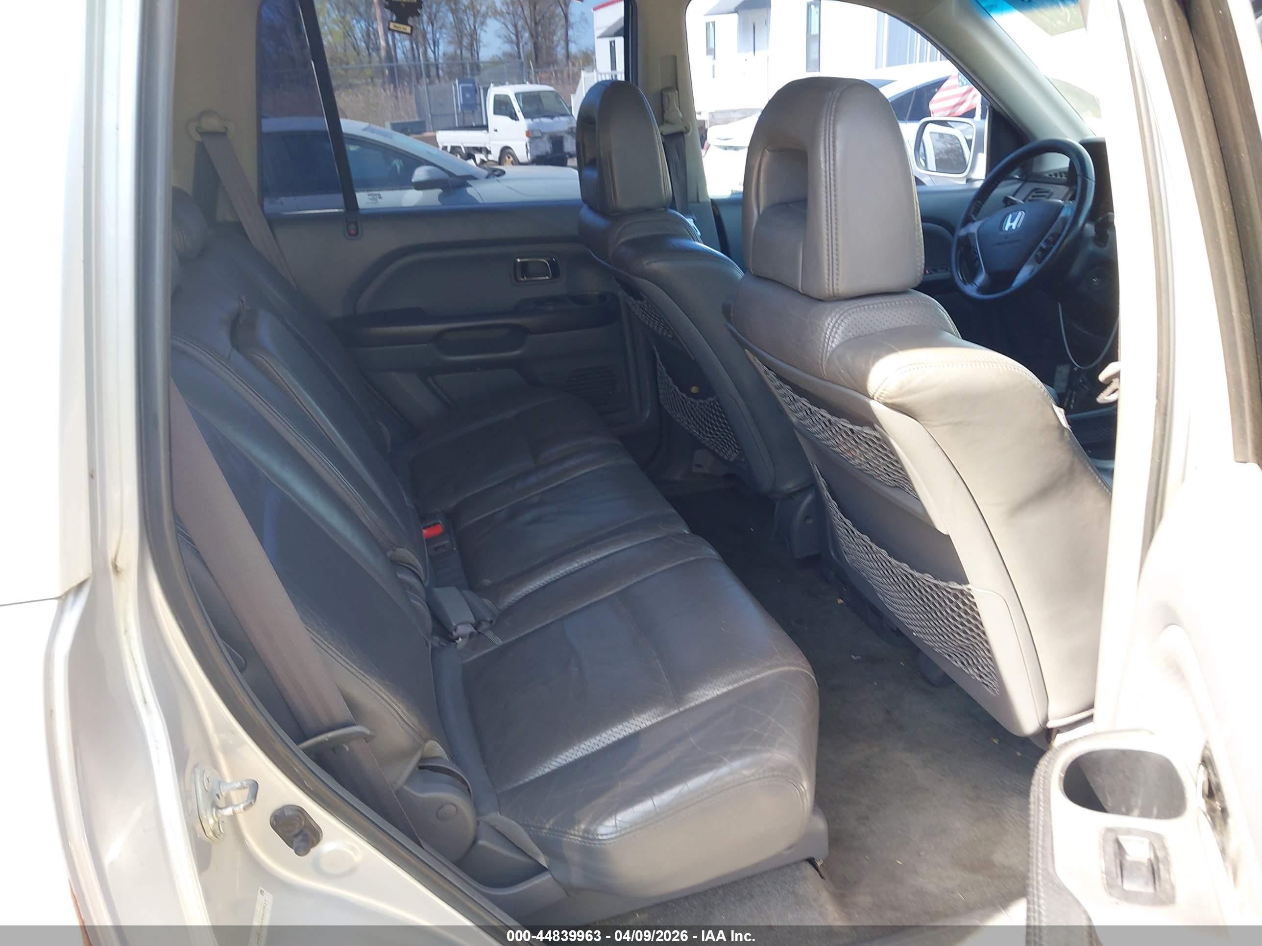 HONDA PILOT image 8
