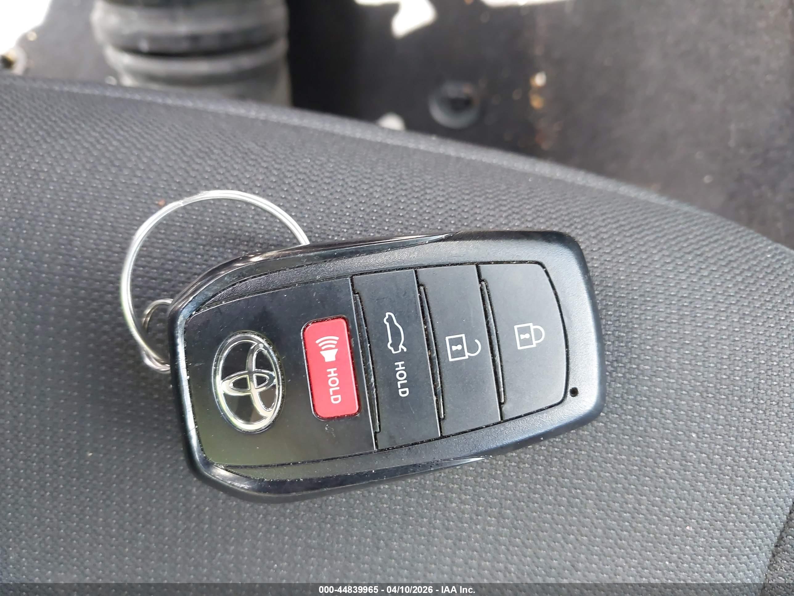 TOYOTA COROLLA image 11