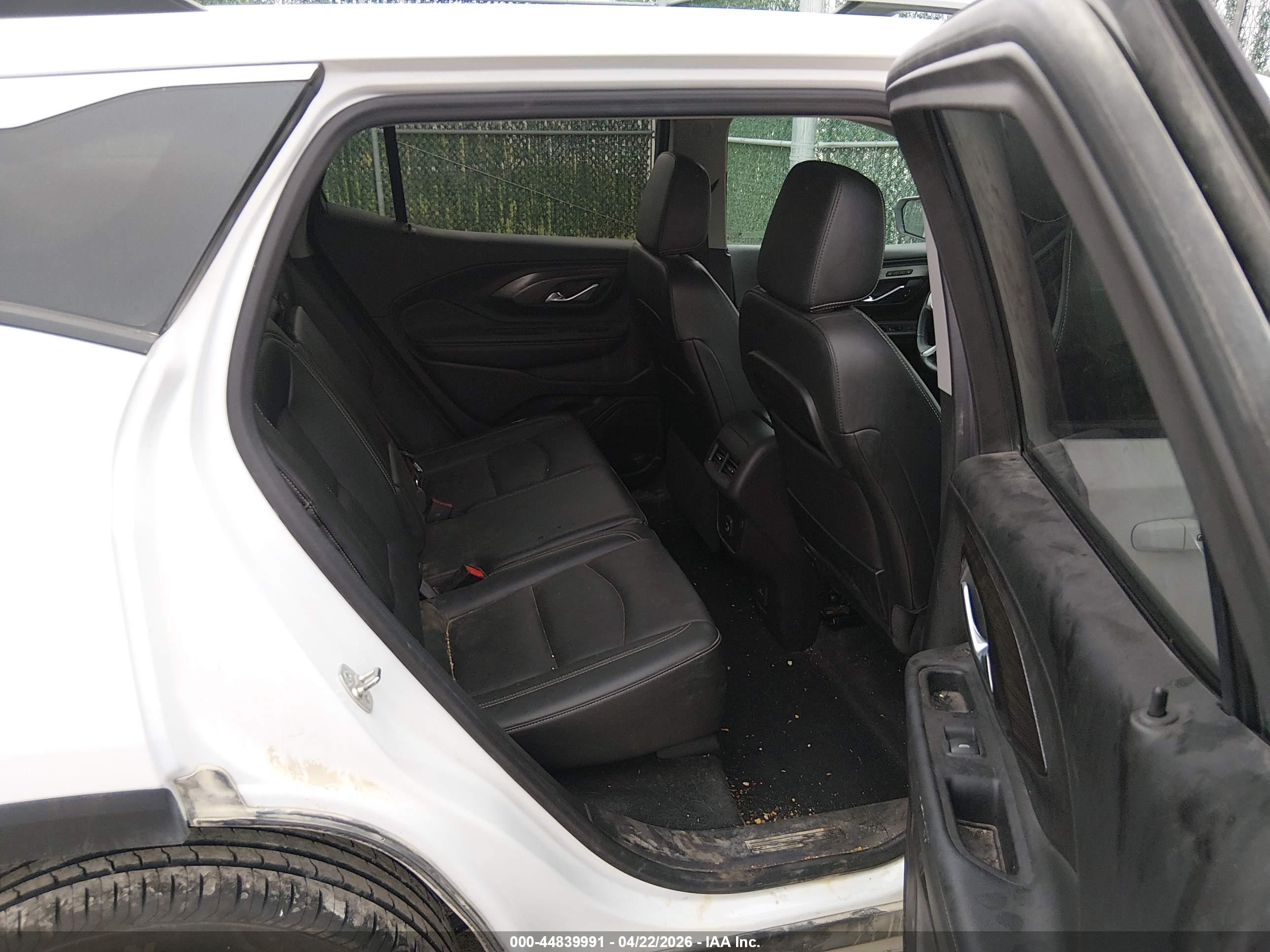 GMC TERRAIN image 8
