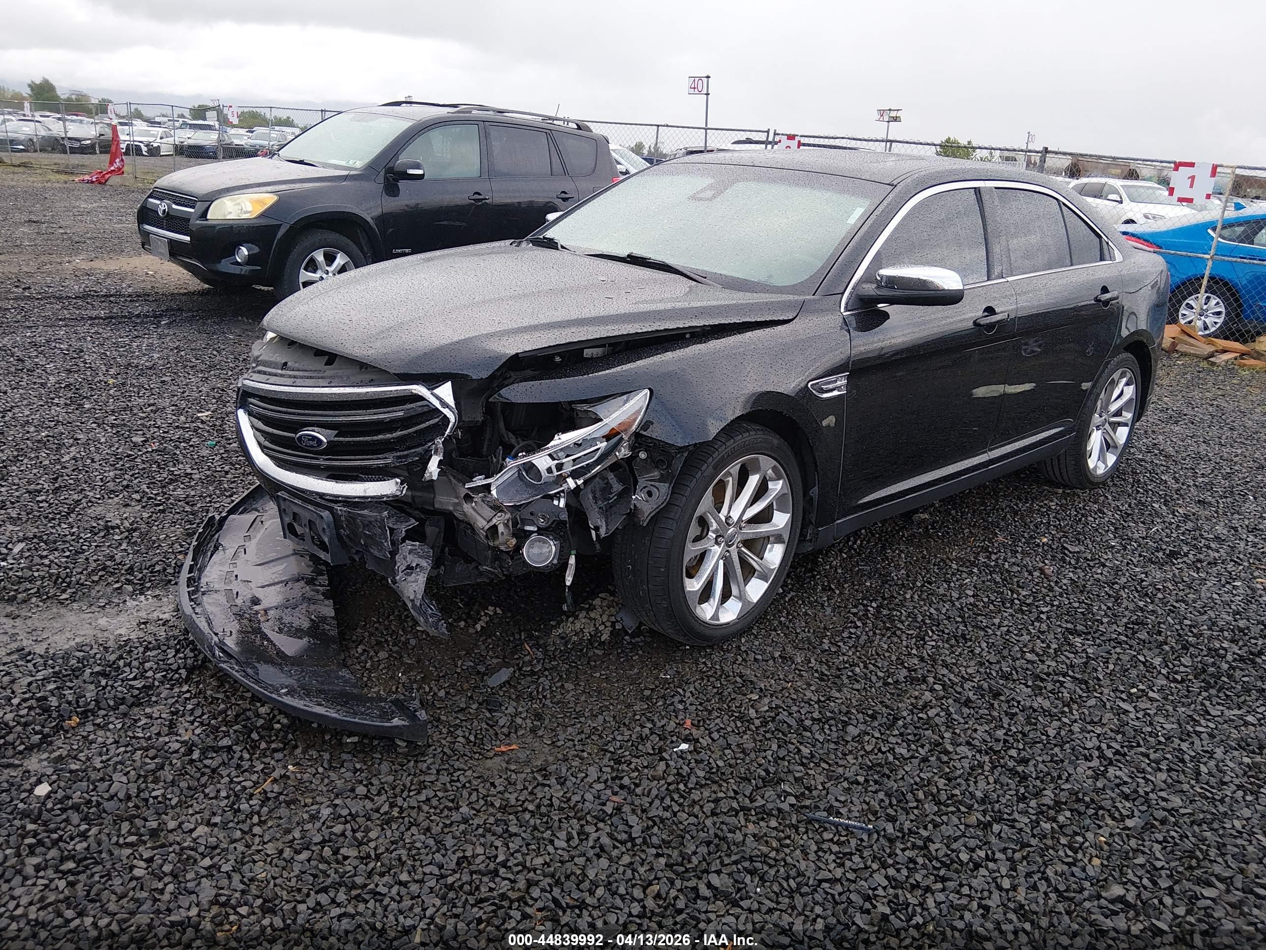 FORD TAURUS image 2