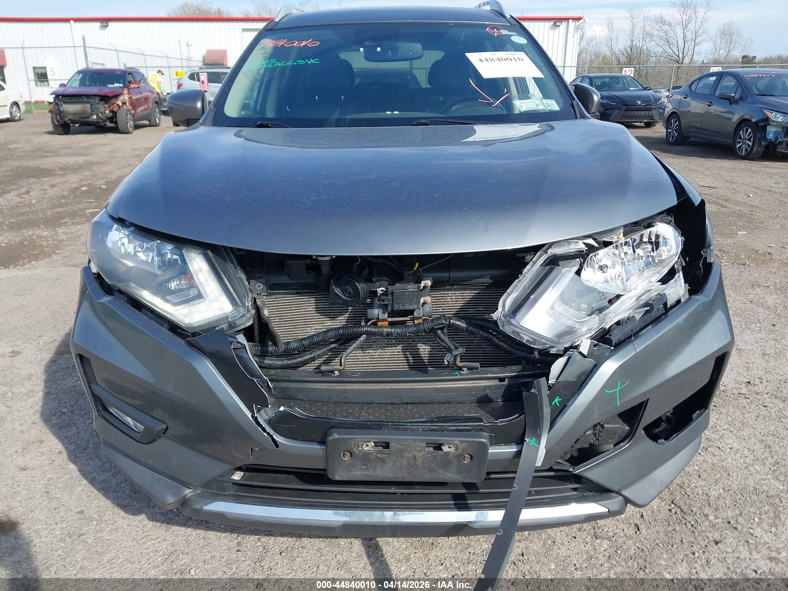 NISSAN ROGUE image 6