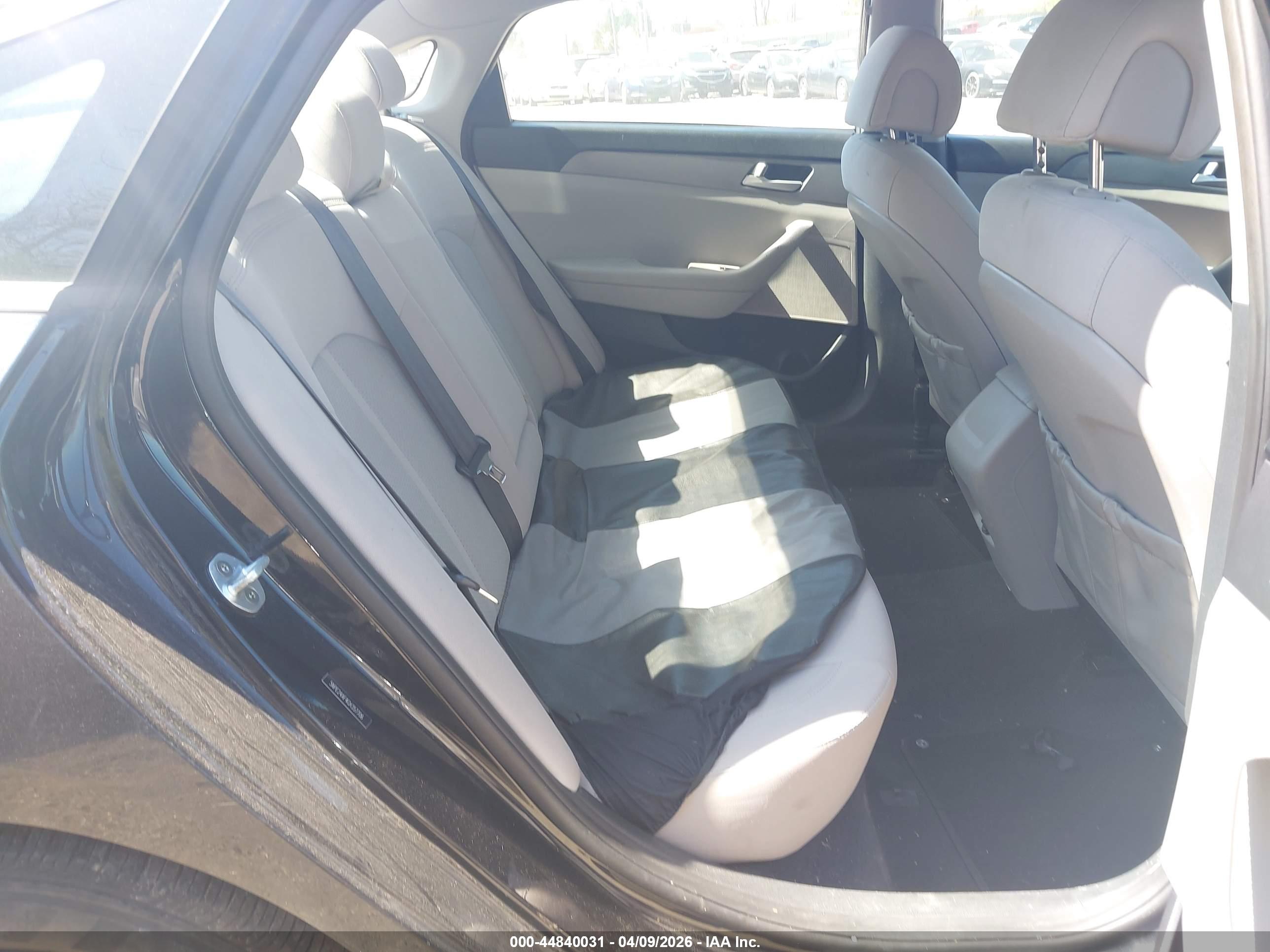 HYUNDAI SONATA image 8