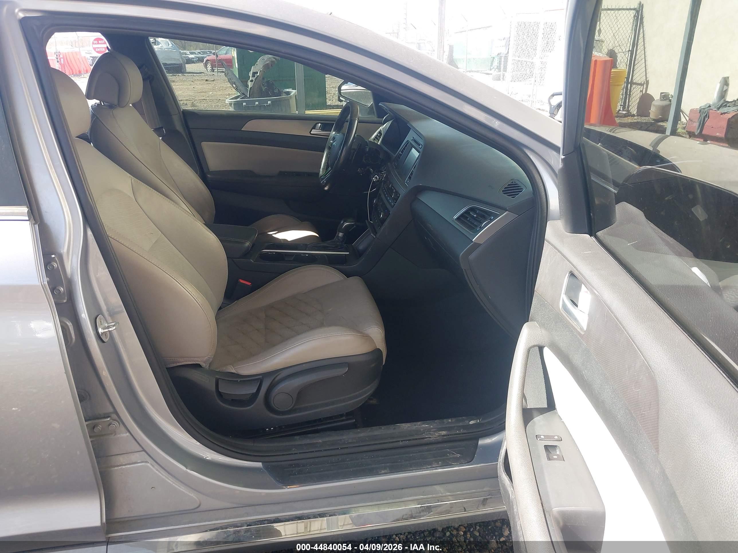 HYUNDAI SONATA image 5
