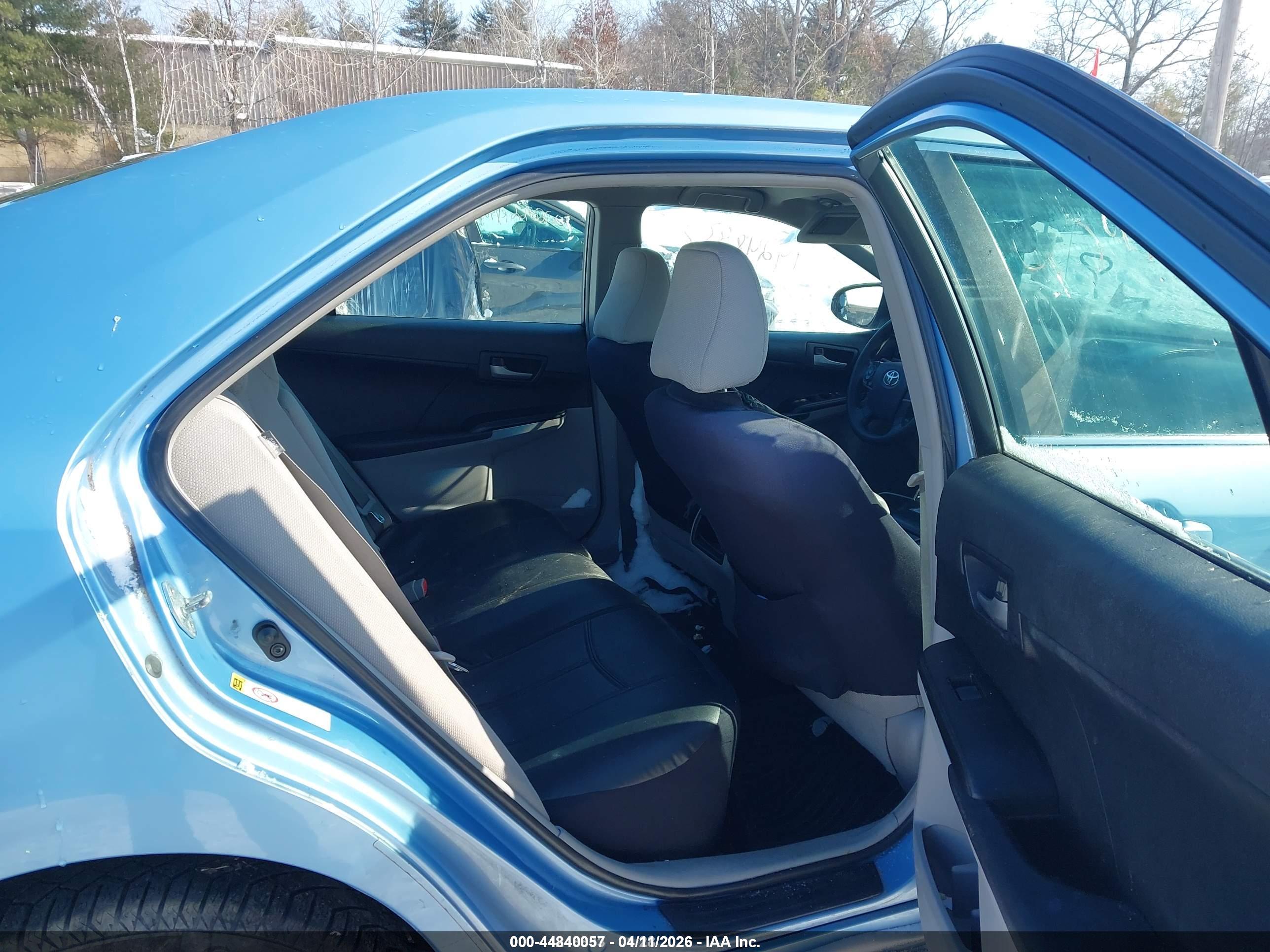 TOYOTA CAMRY image 8