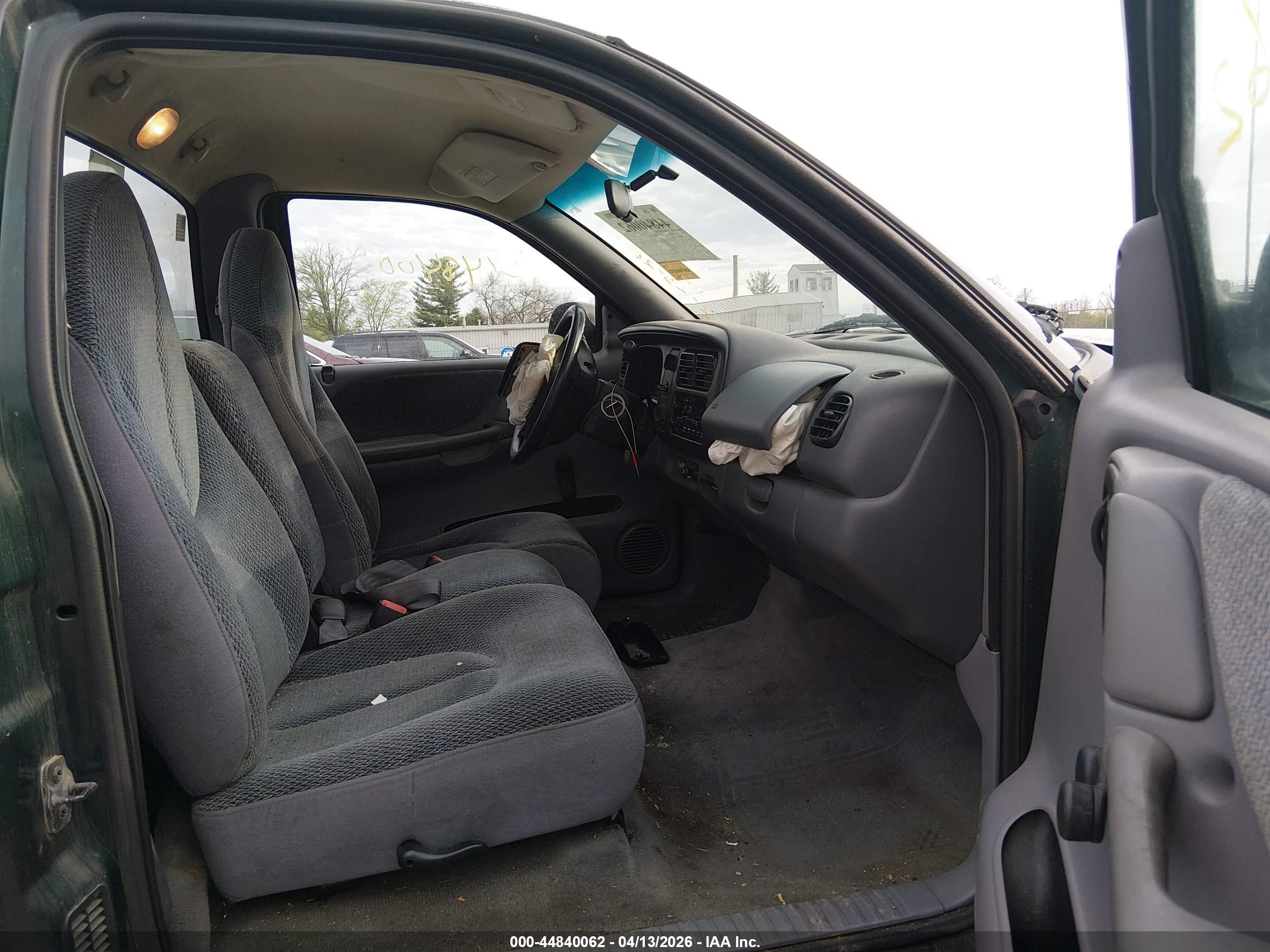 DODGE DAKOTA image 5