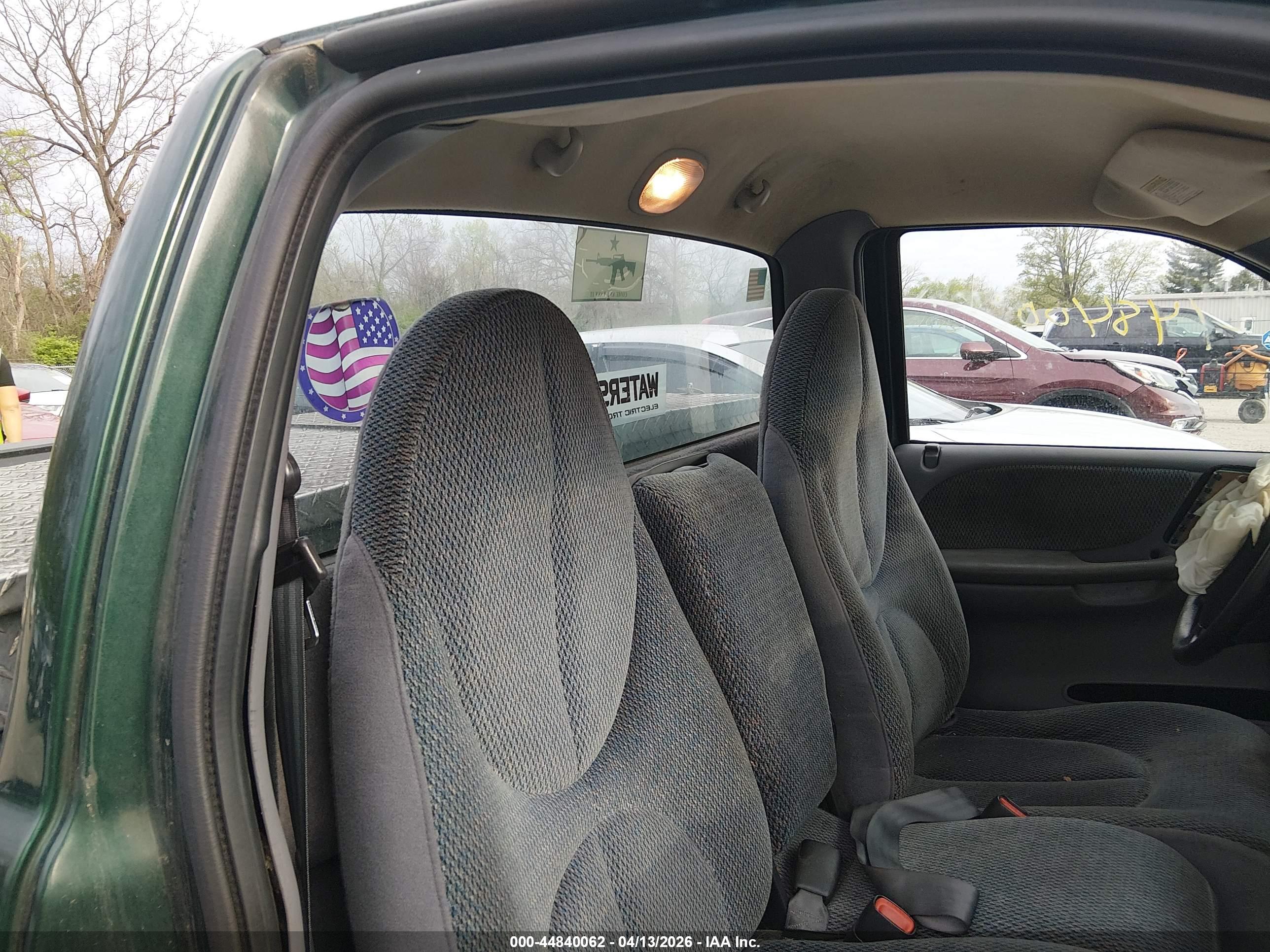 DODGE DAKOTA image 8