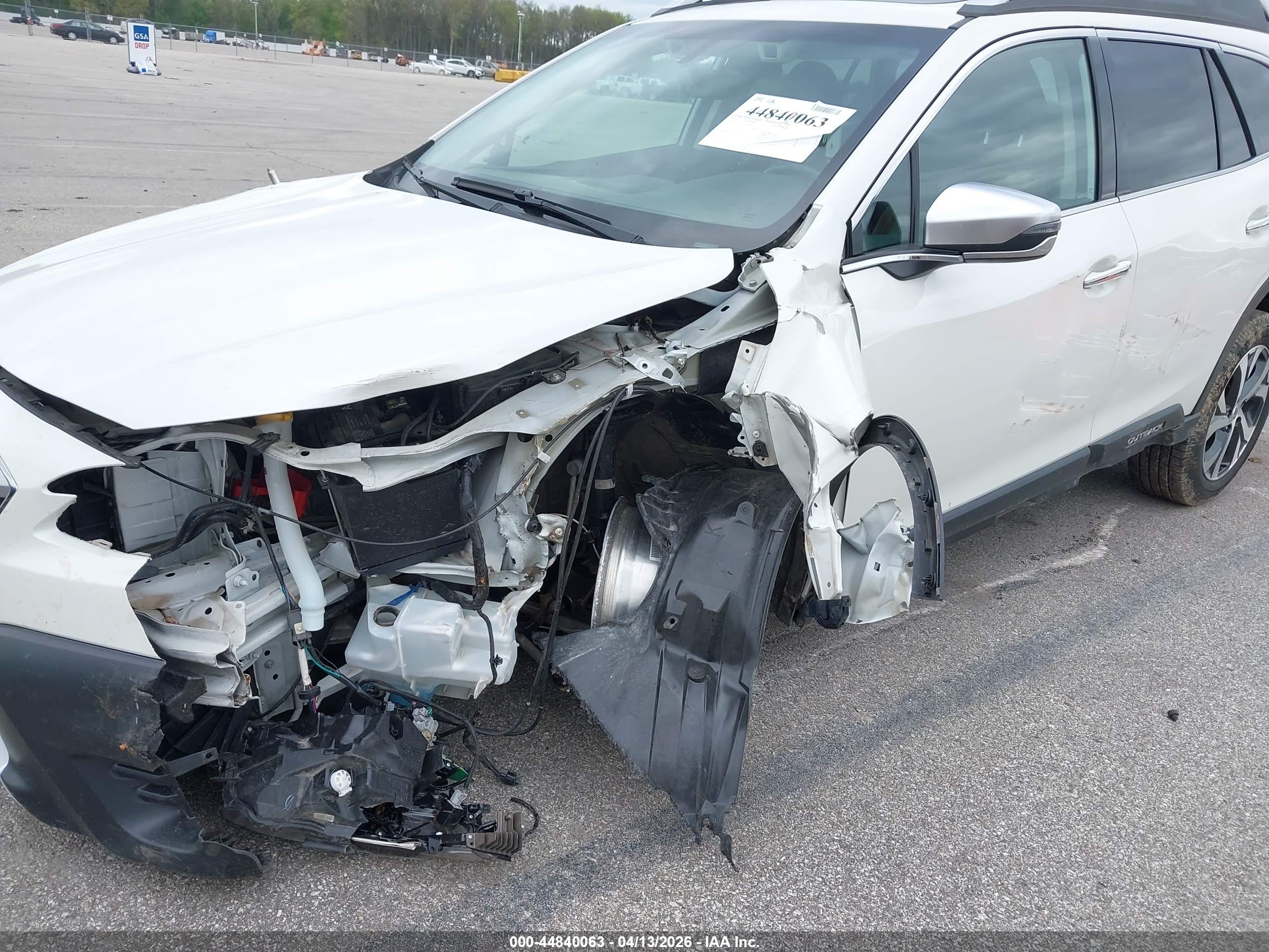 SUBARU OUTBACK image 6