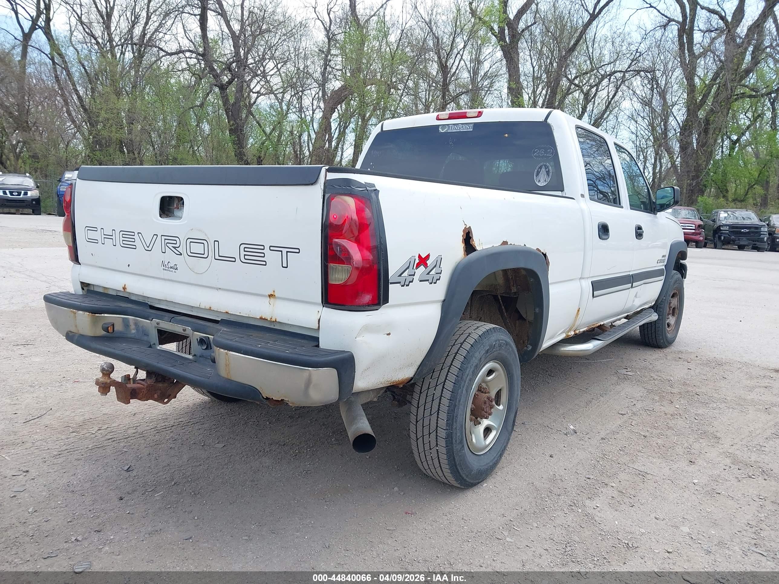 CHEVROLET SILVERADO image 4