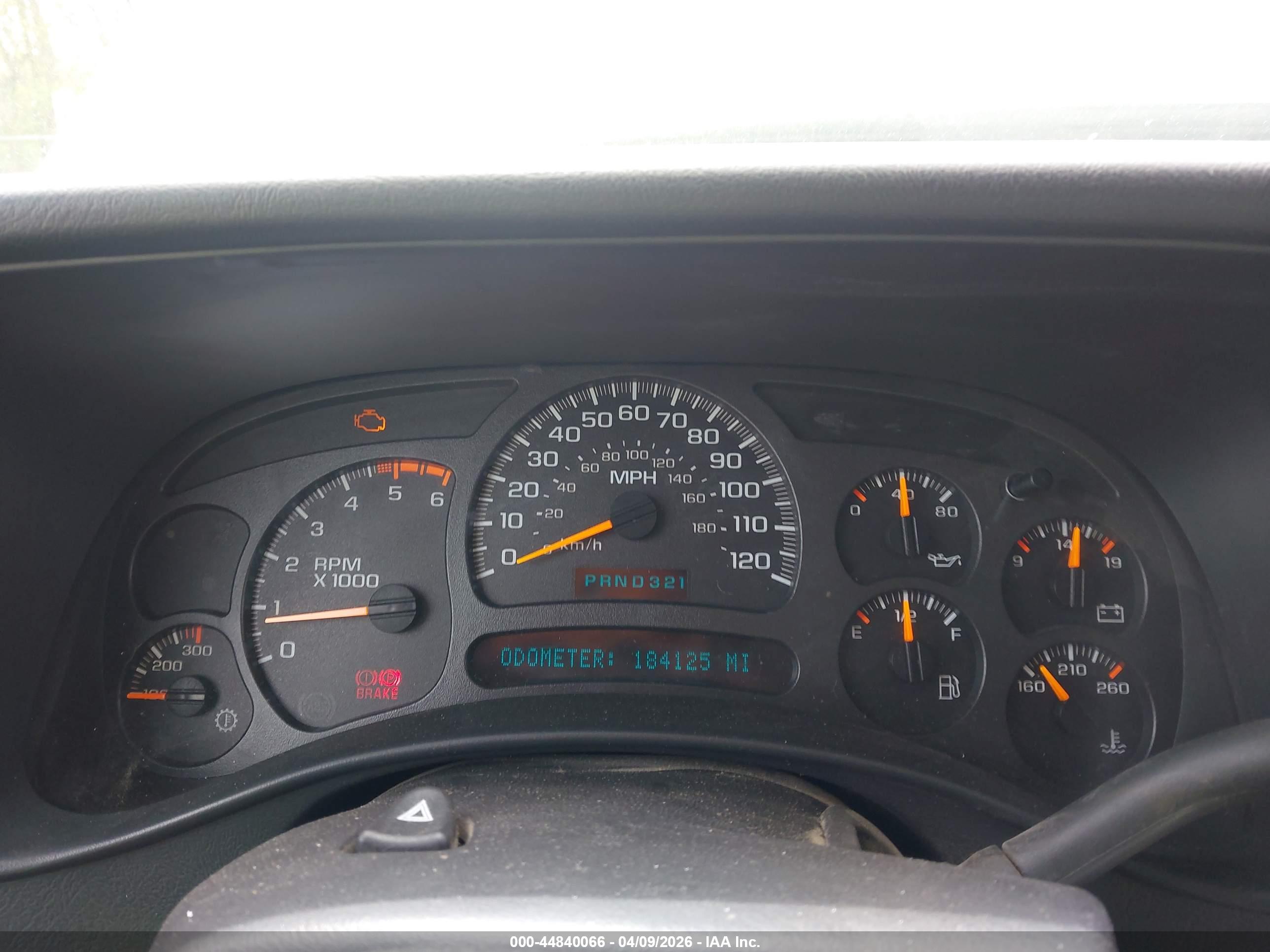 CHEVROLET SILVERADO image 7