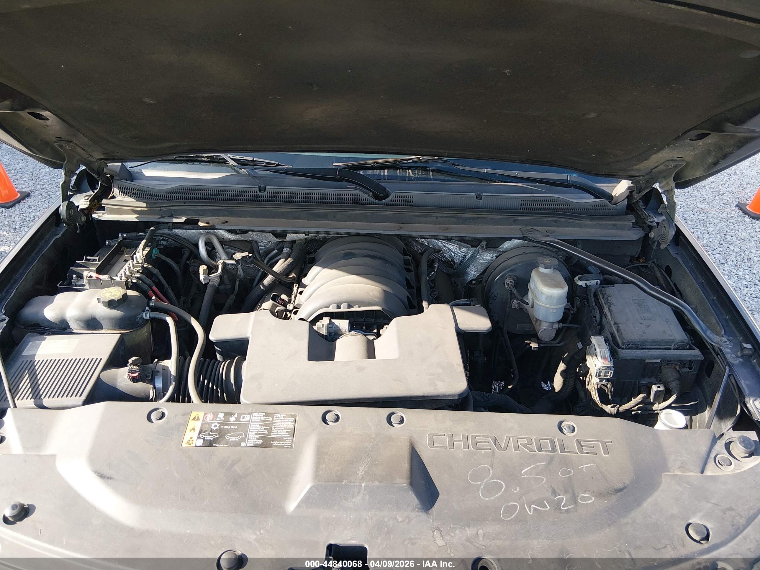 CHEVROLET TAHOE image 10