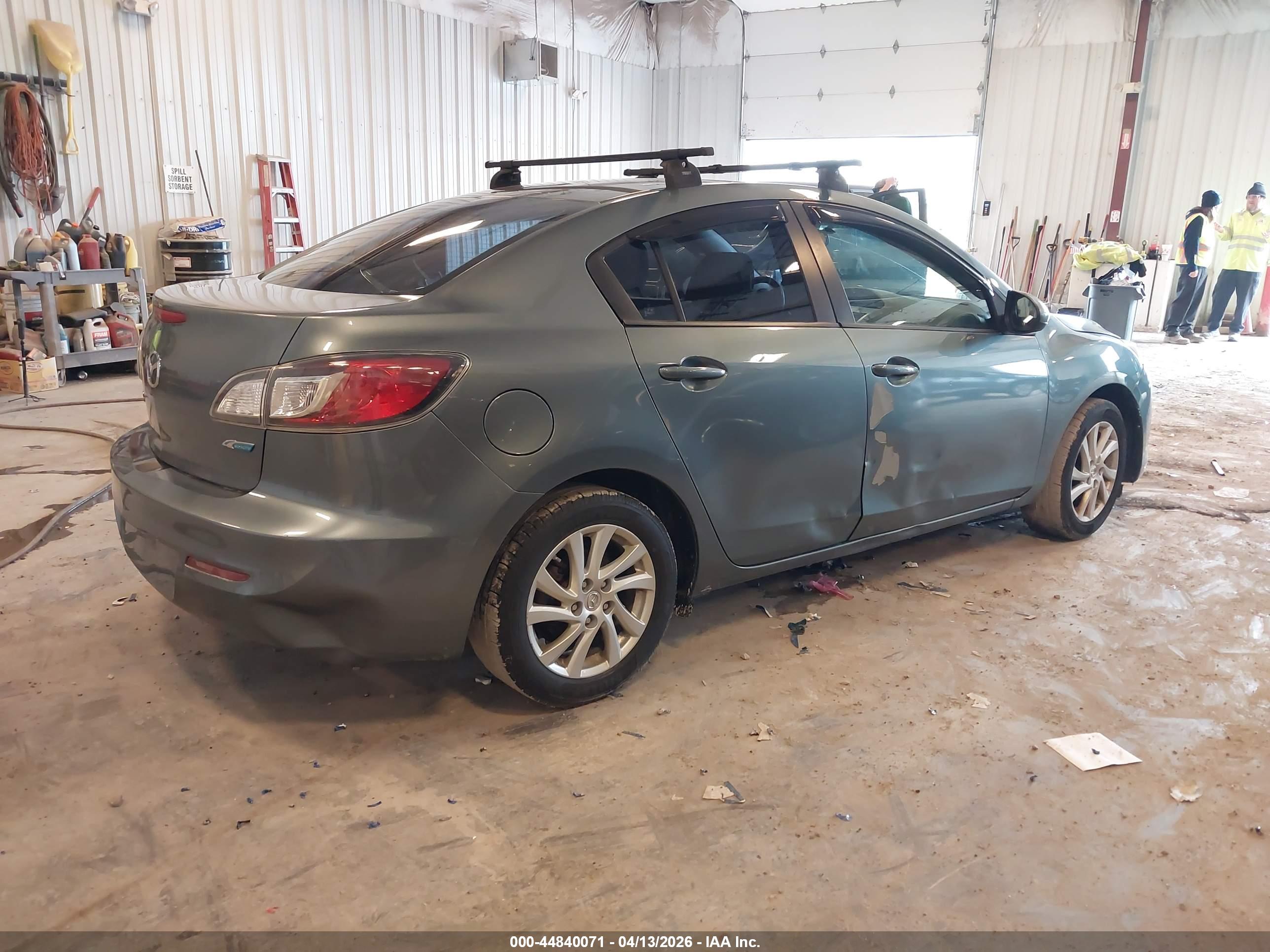 MAZDA MAZDA3 image 4