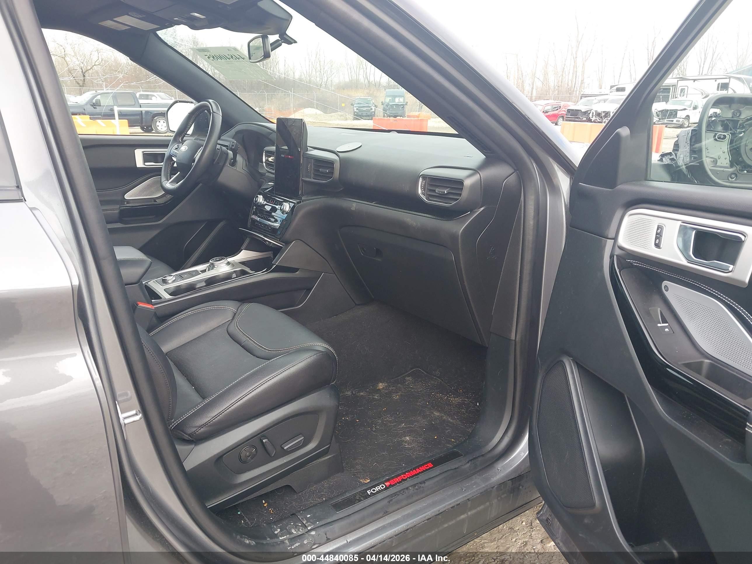 FORD EXPLORER image 5