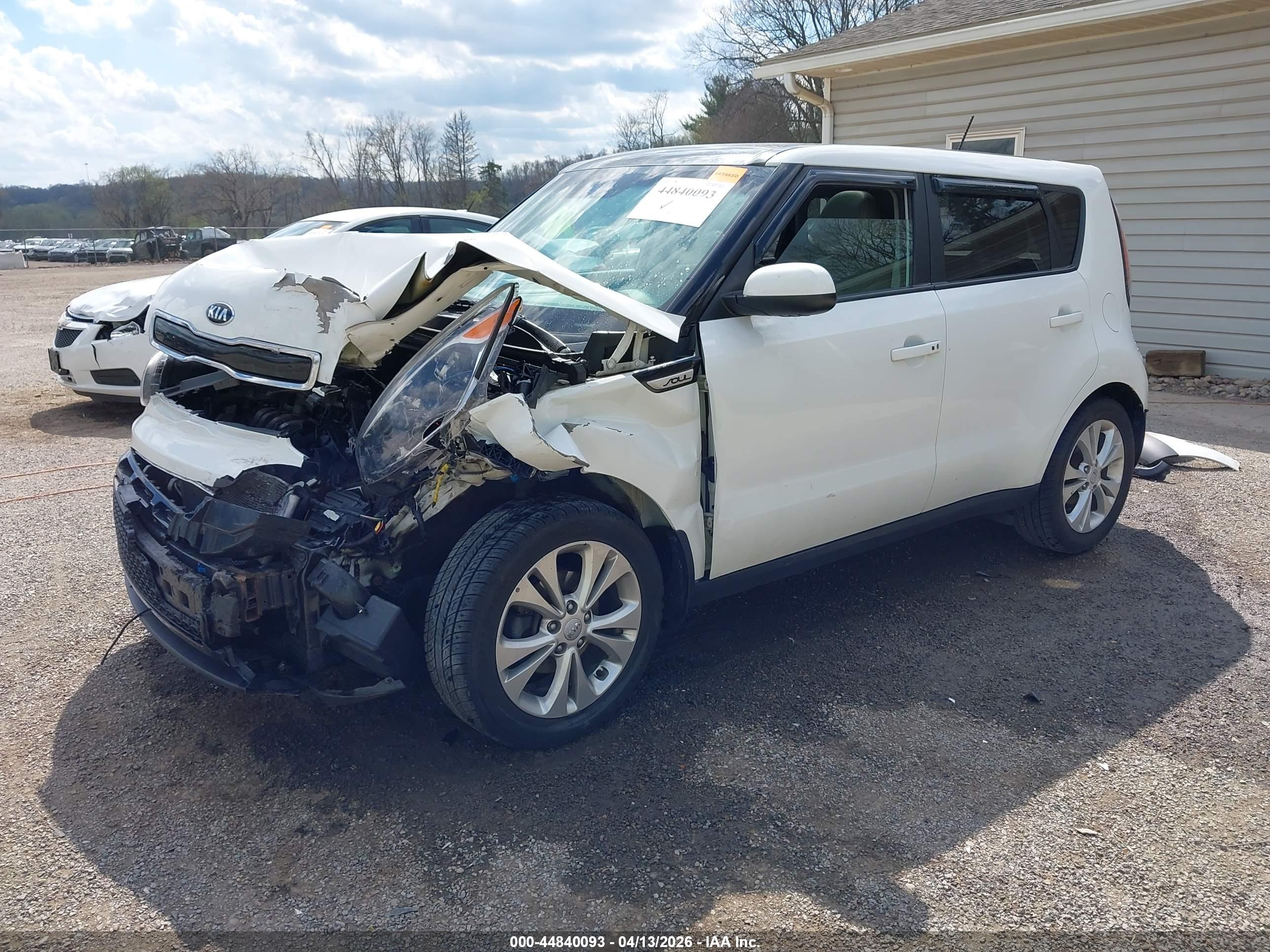 KIA SOUL image 2