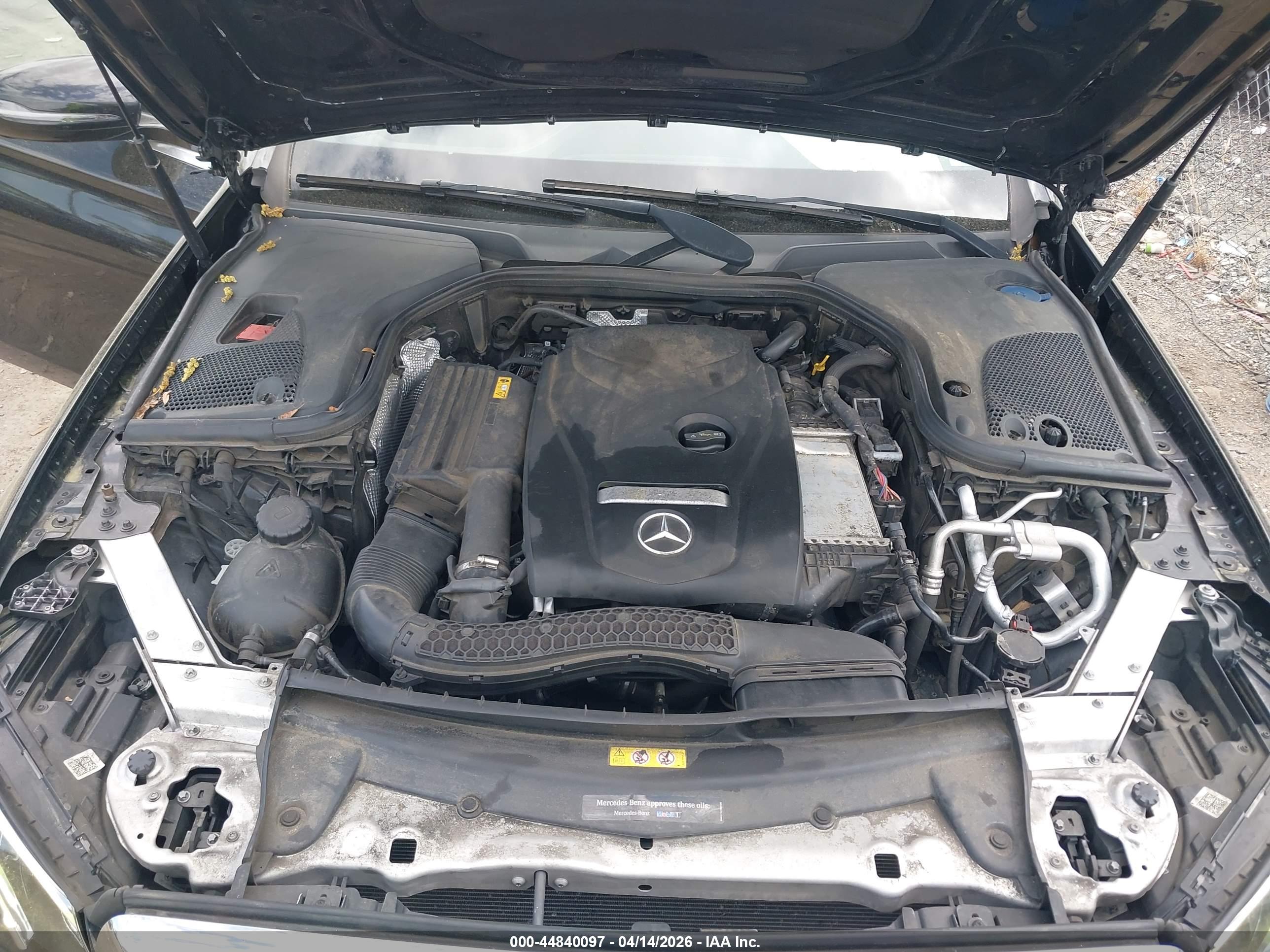 MERCEDES-BENZ E image 10