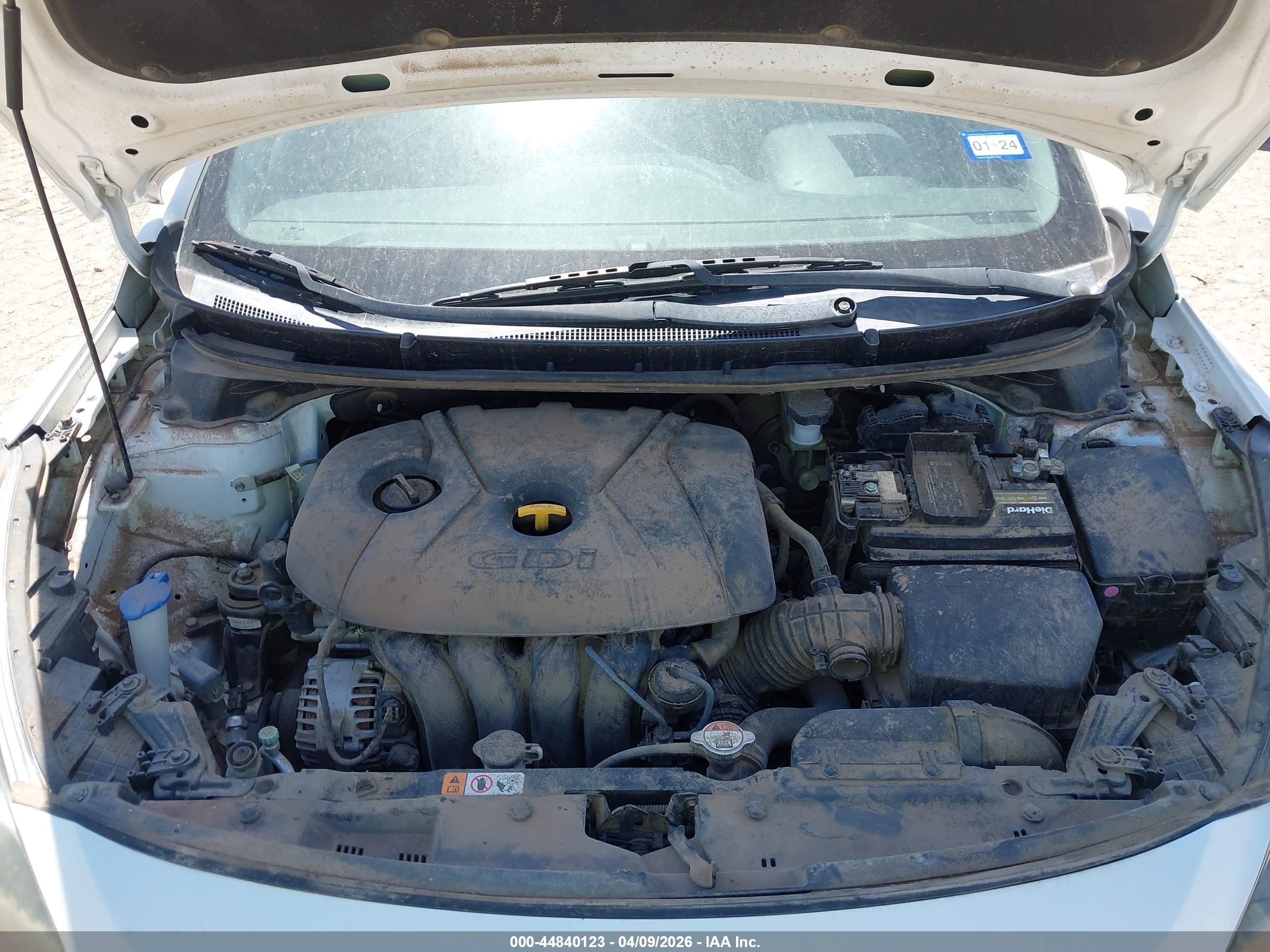 HYUNDAI ELANTRA image 10